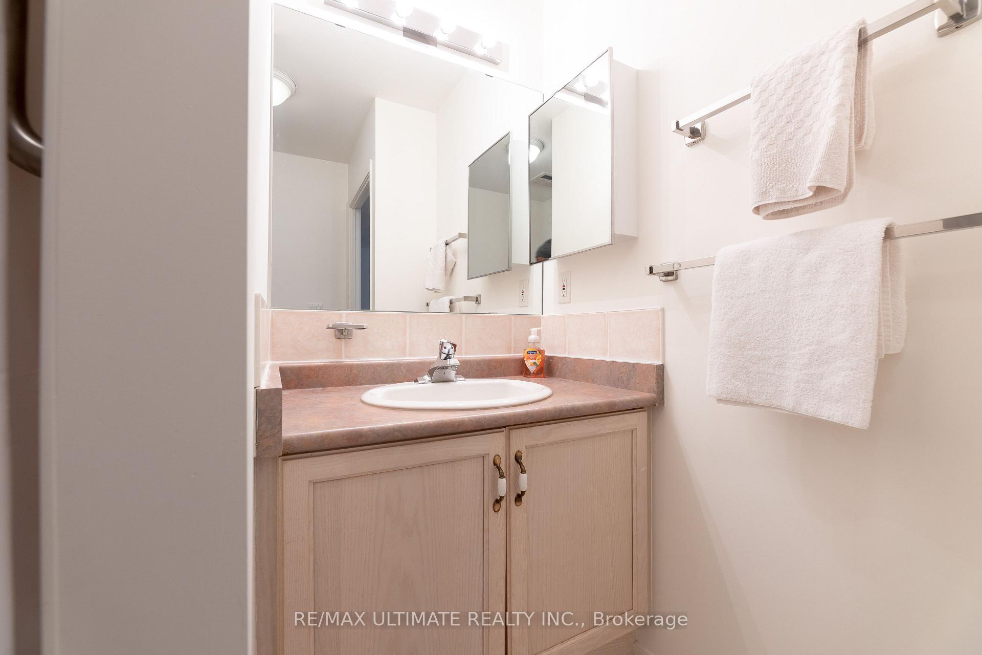 Photo 15 of Unit 402, 1387 Bayview Avenue, Toronto, Leaside — HOMEH