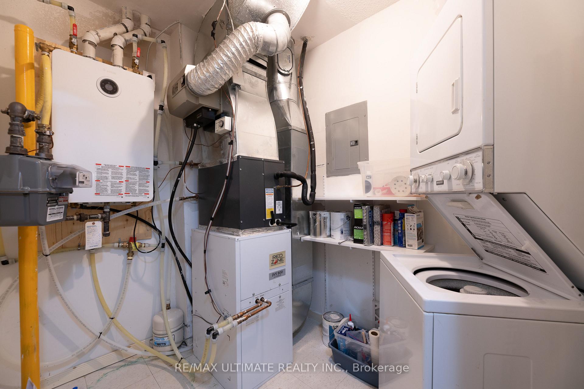 Photo 21 of Unit 402, 1387 Bayview Avenue, Toronto, Leaside — HOMEH
