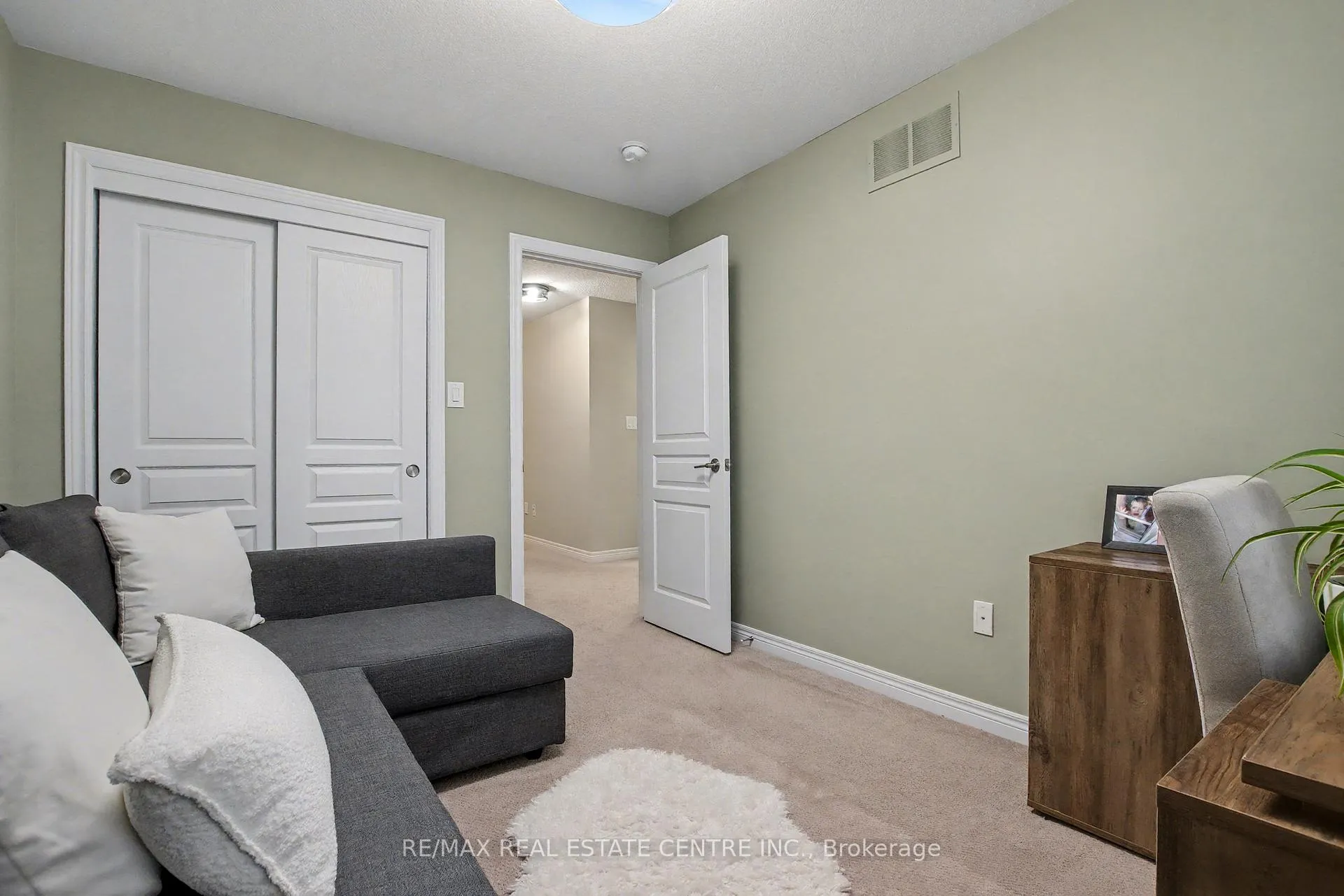 Photo 20 of Unit 4, 215 Dundas Street E, Hamilton, Waterdown — HOMEH