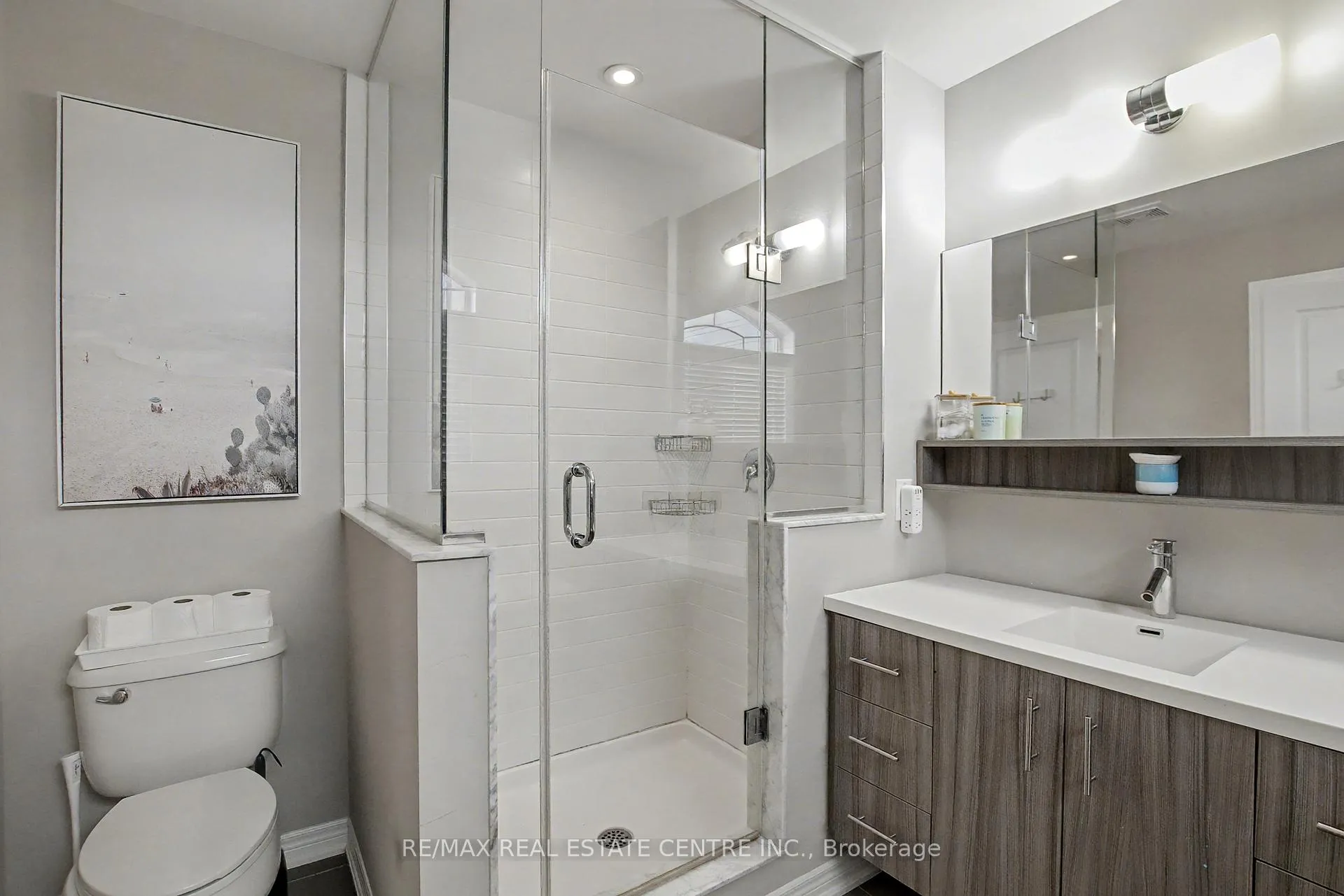 Photo 30 of Unit 4, 215 Dundas Street E, Hamilton, Waterdown — HOMEH