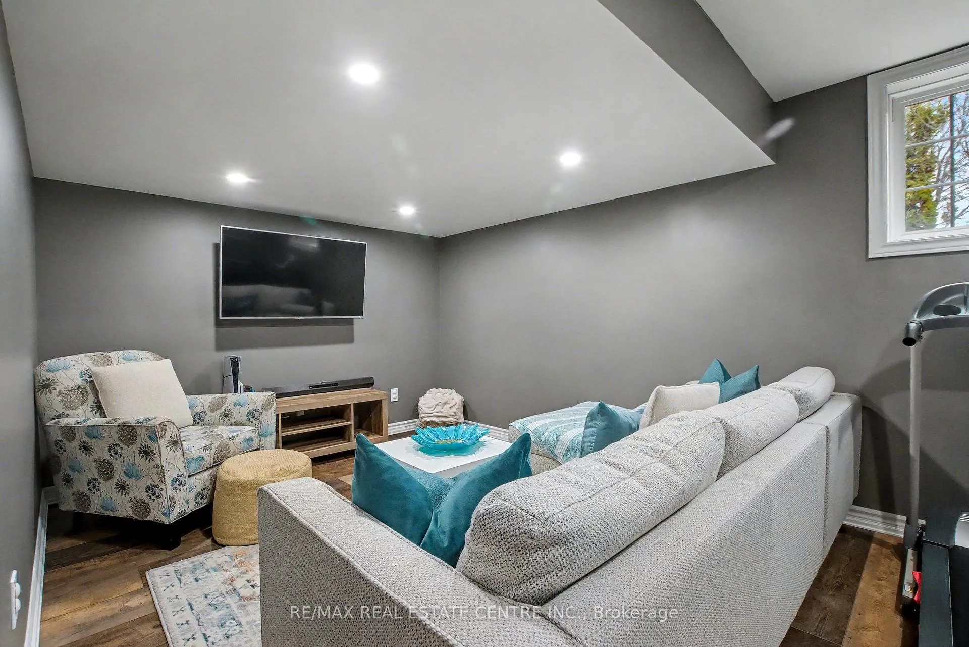 Photo 35 of Unit 4, 215 Dundas Street E, Hamilton, Waterdown — HOMEH