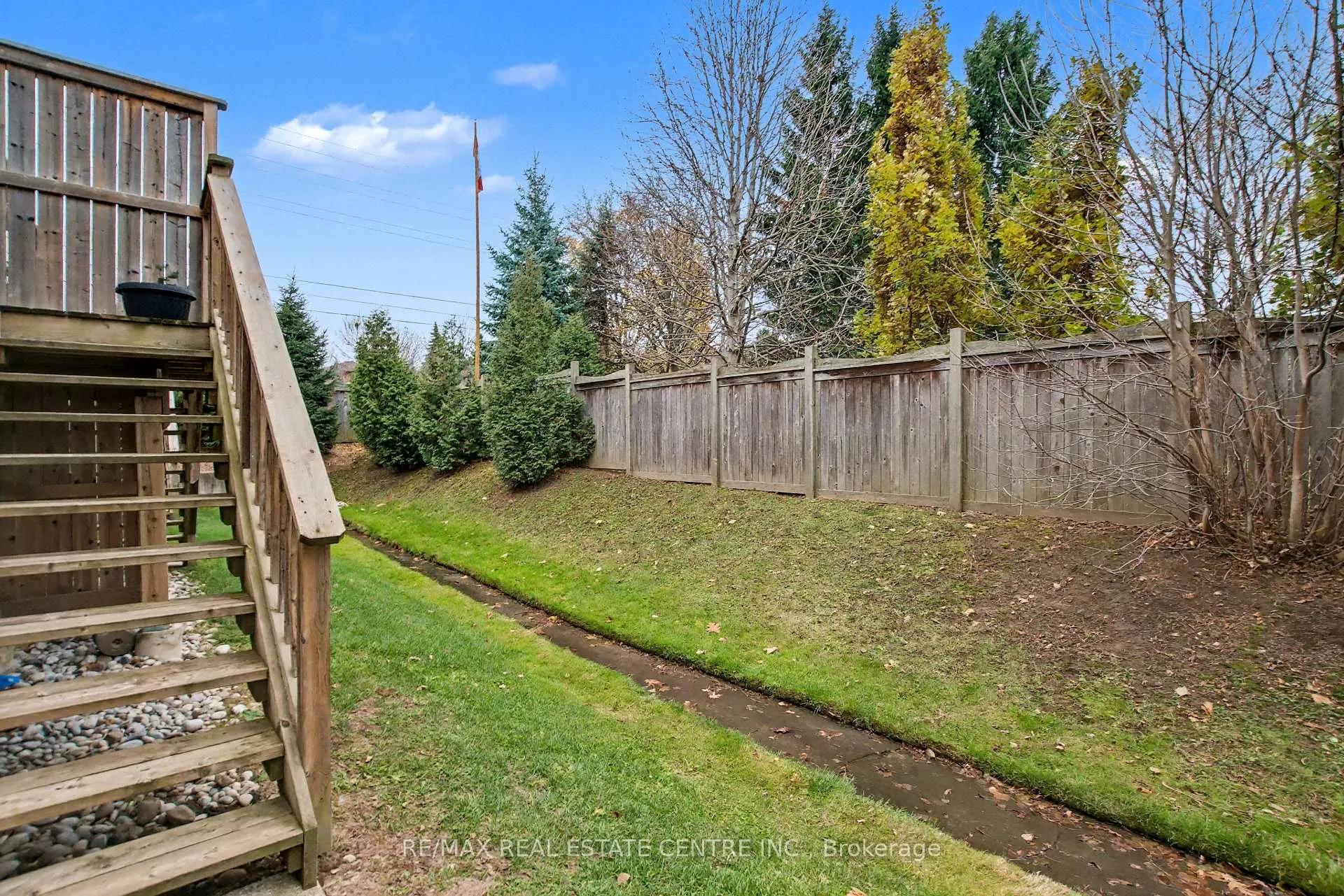 Photo 43 of Unit 4, 215 Dundas Street E, Hamilton, Waterdown — HOMEH