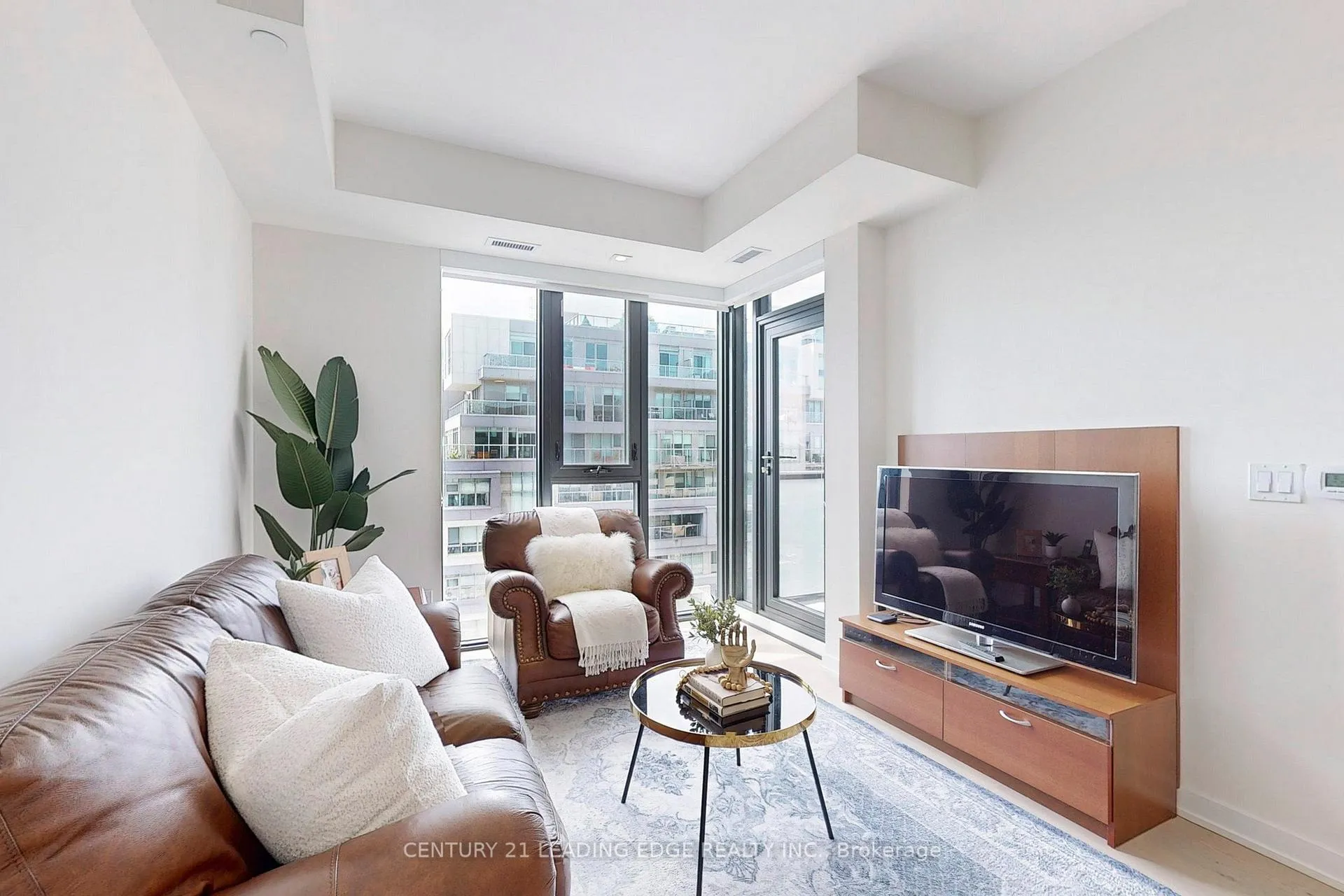 Photo 11 of Unit 804, 840 St Clair Avenue W, Toronto, Oakwood Village — HOMEH