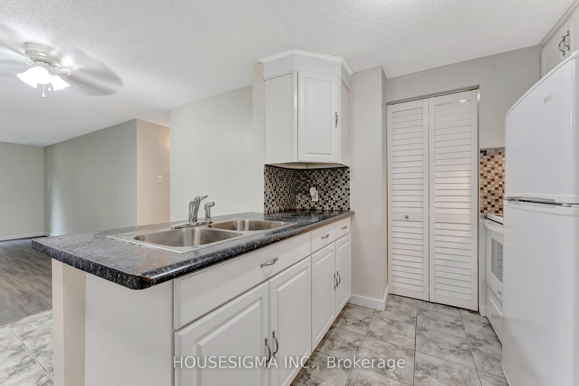 Photo 4 of Unit 206, 30 Bridge Street W, Kitchener — HOMEH