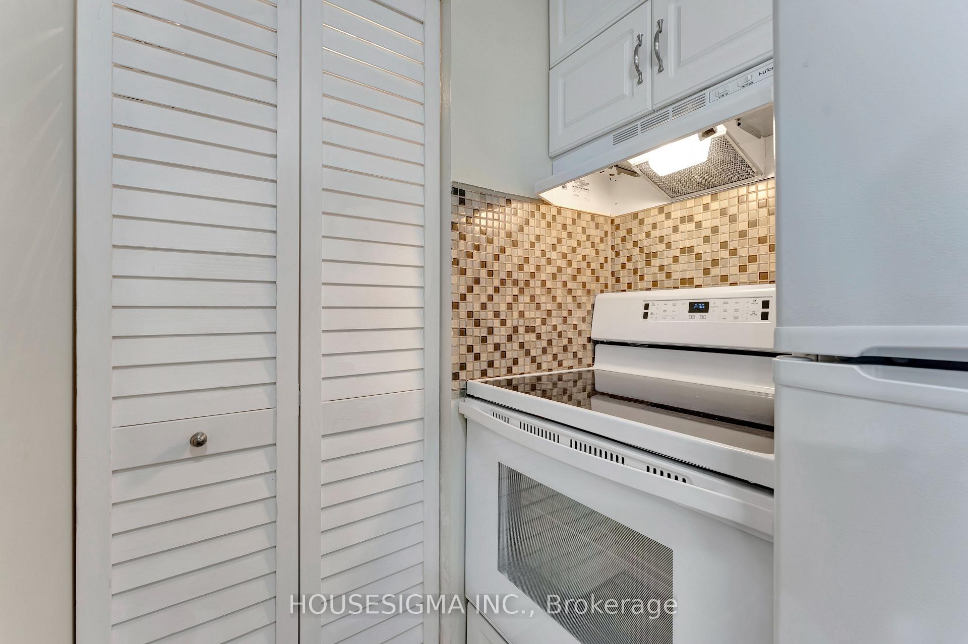 Photo 7 of Unit 206, 30 Bridge Street W, Kitchener — HOMEH