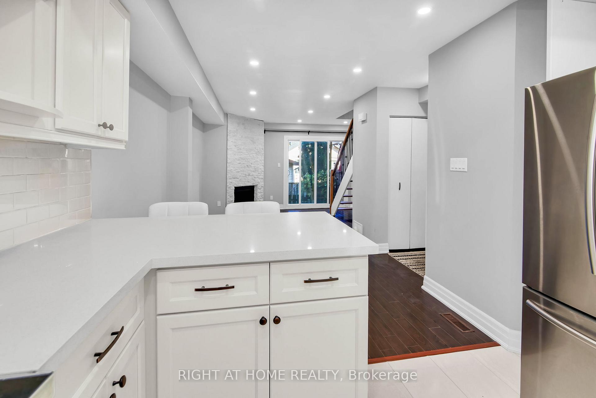 Photo 9 of Unit 13, 2716 St Clair Avenue E, Toronto, O'Connor-Parkview — HOMEH