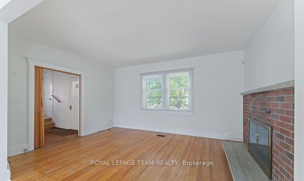 Photo 7 of 472 Edison Avenue, Ottawa, McKellar/Highland — HOMEH