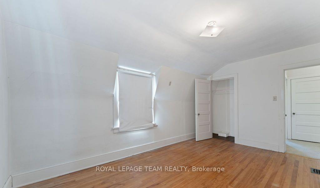 Photo 18 of 472 Edison Avenue, Ottawa, McKellar/Highland — HOMEH