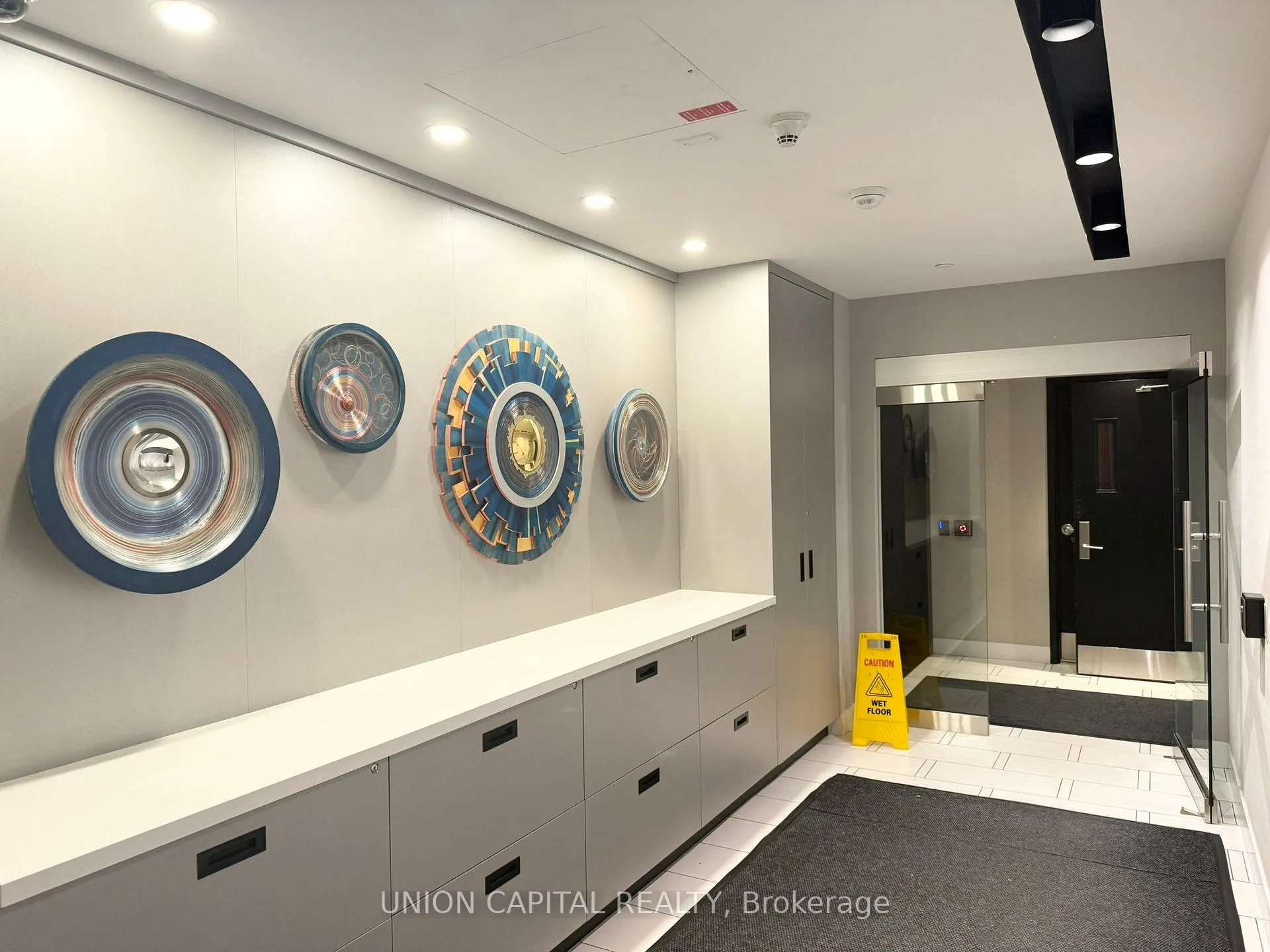 Photo 18 of Unit 504, 30 Roehampton Avenue, Toronto, Mount Pleasant West — HOMEH