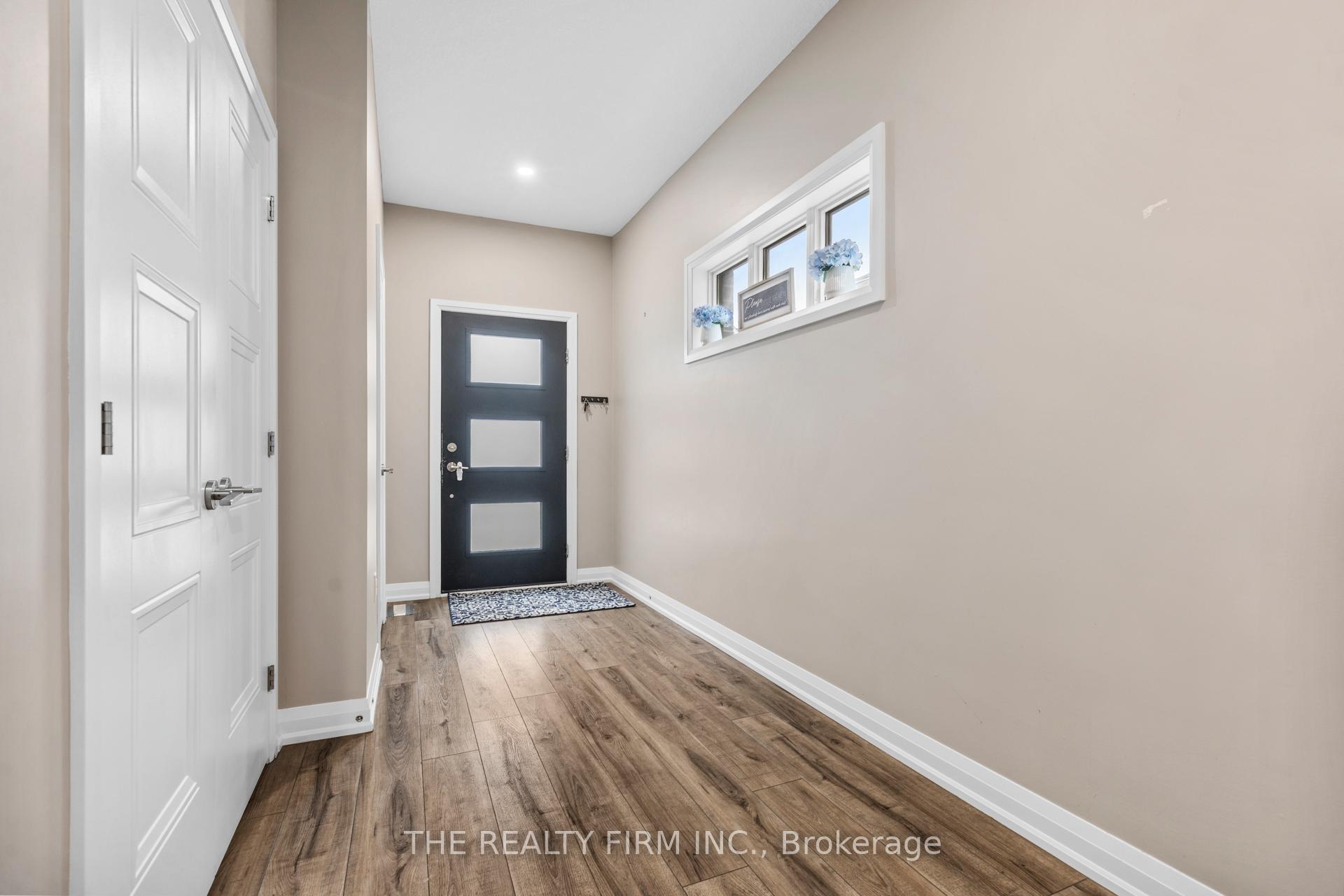 Photo 4 of Unit 22, 1 Miller Drive, Lucan Biddulph, Lucan — HOMEH