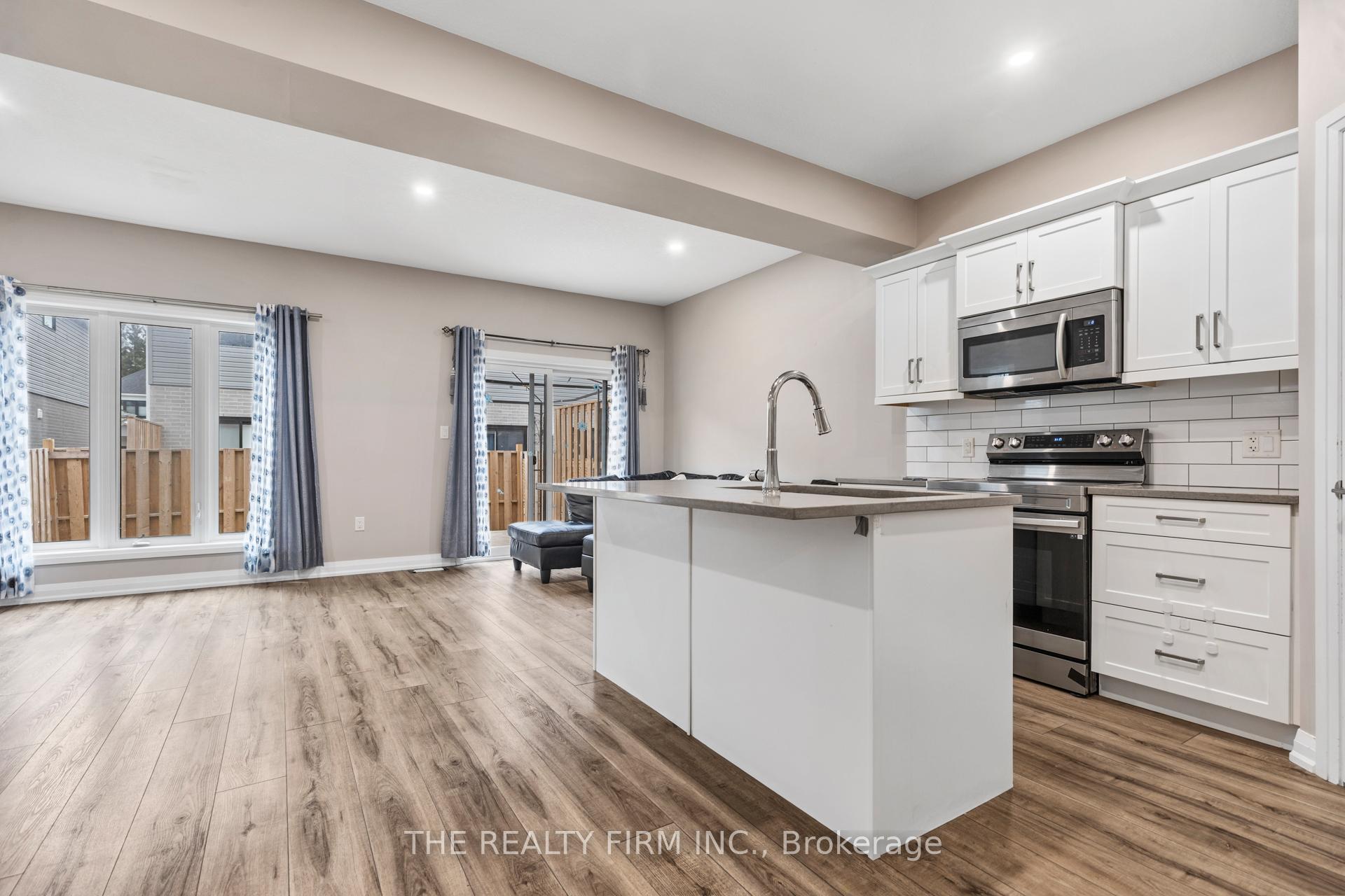 Photo 7 of Unit 22, 1 Miller Drive, Lucan Biddulph, Lucan — HOMEH
