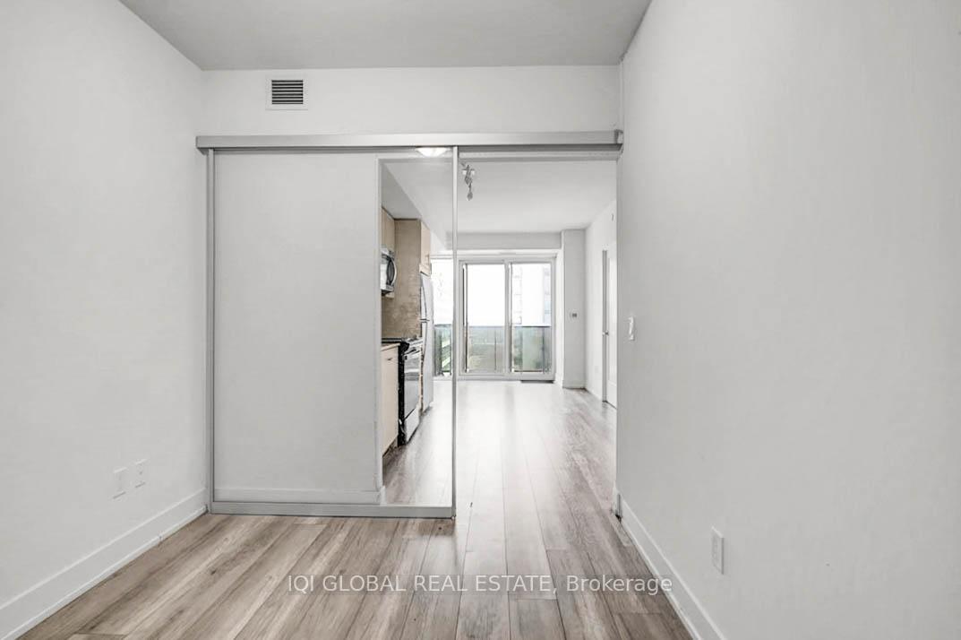 Photo 13 of Unit 1514, 2550 Simcoe Street N, Oshawa, Windfields — HOMEH