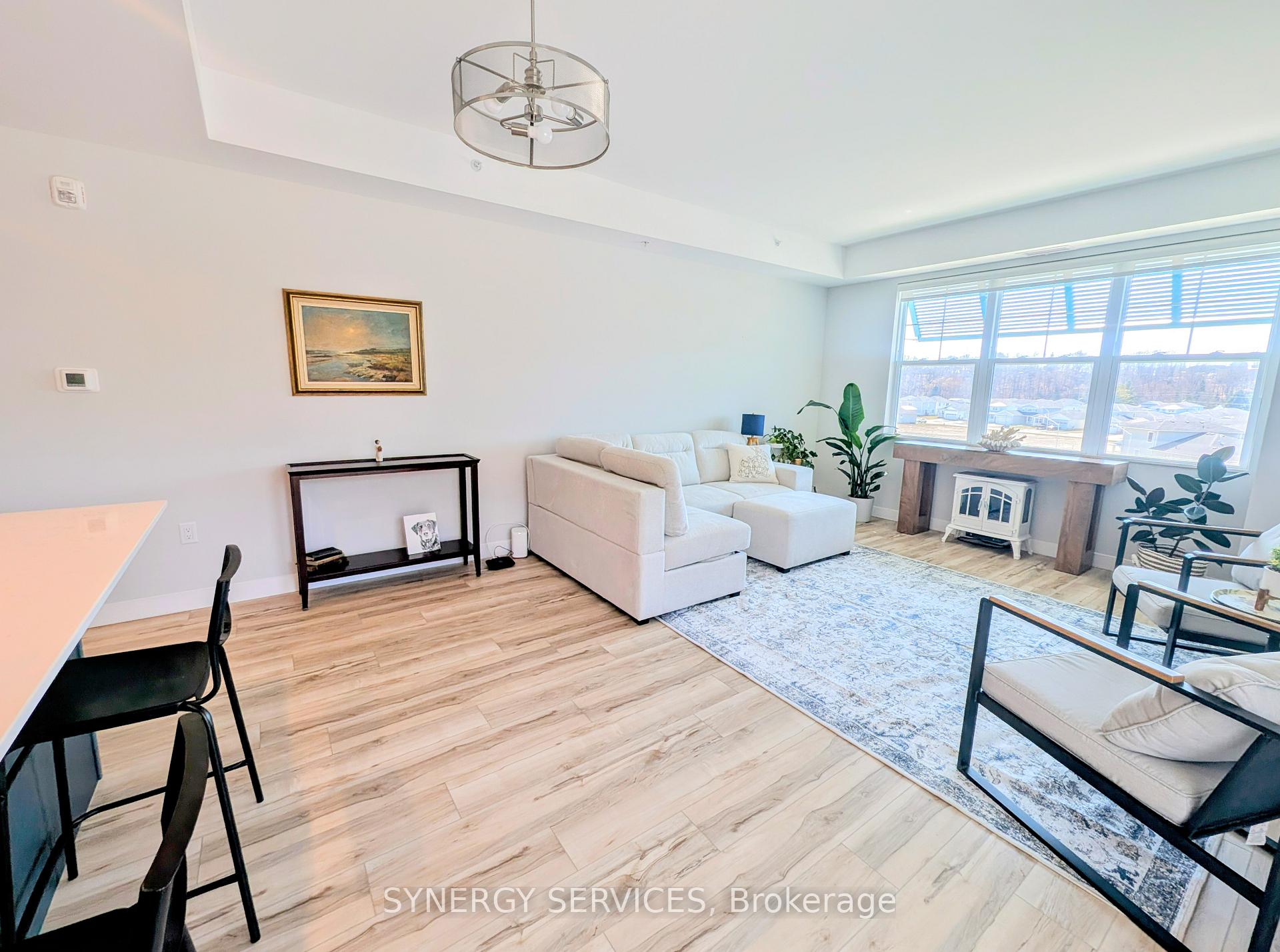 Photo 6 of Unit 410, 100 The Promenade, Central Elgin, Rural Central Elgin — HOMEH