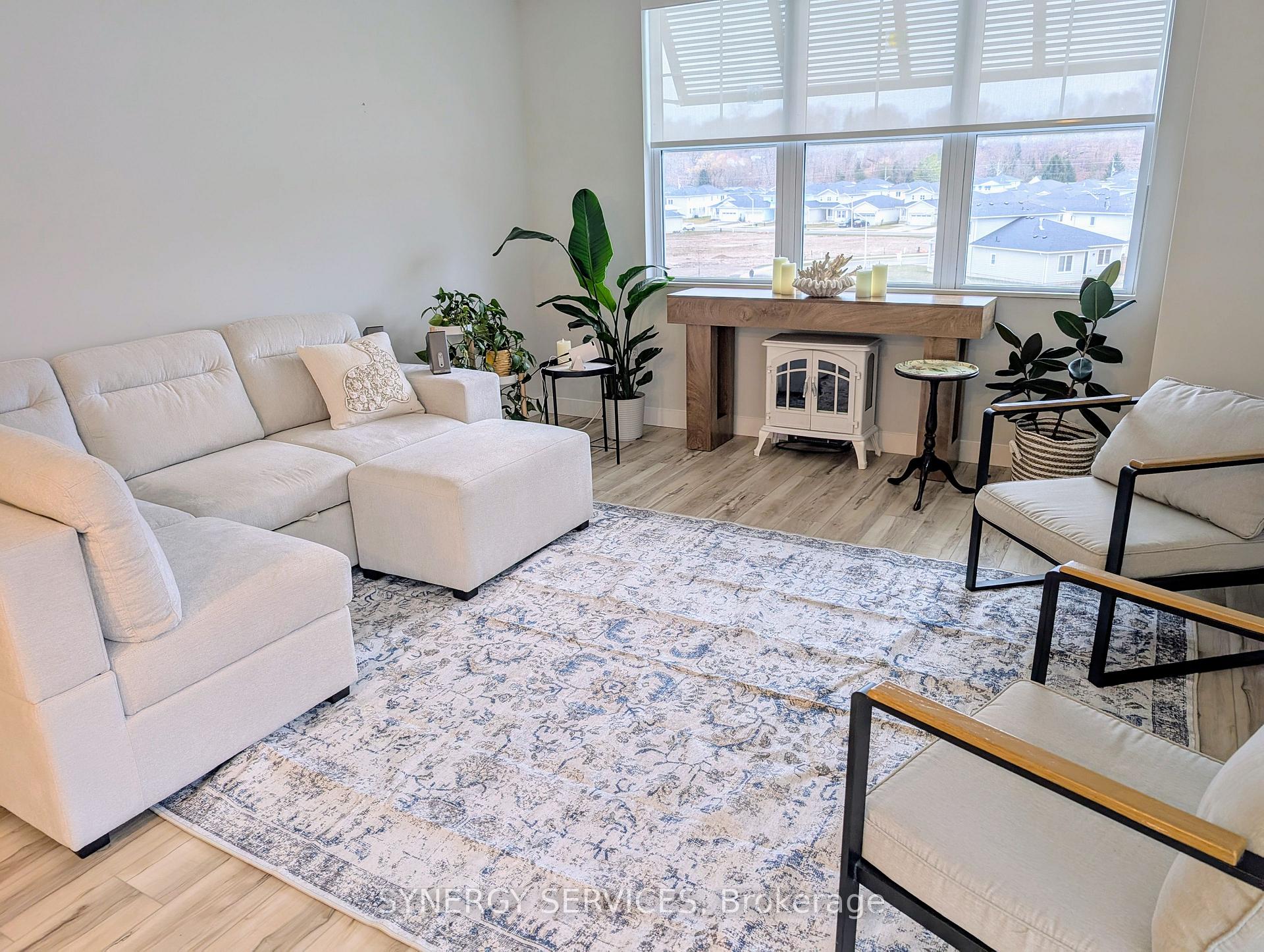 Photo 7 of Unit 410, 100 The Promenade, Central Elgin, Rural Central Elgin — HOMEH