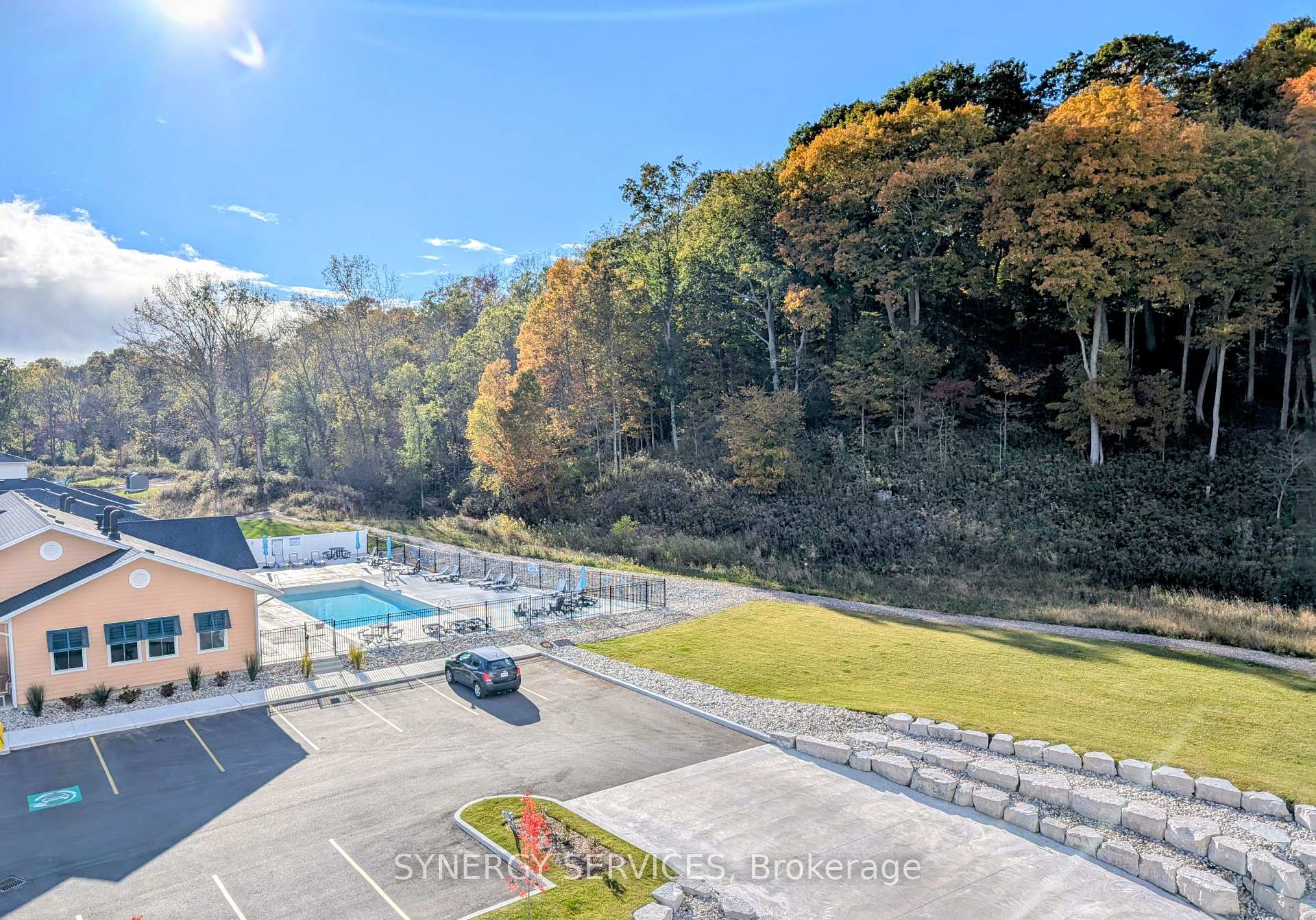 Photo 24 of Unit 410, 100 The Promenade, Central Elgin, Rural Central Elgin — HOMEH