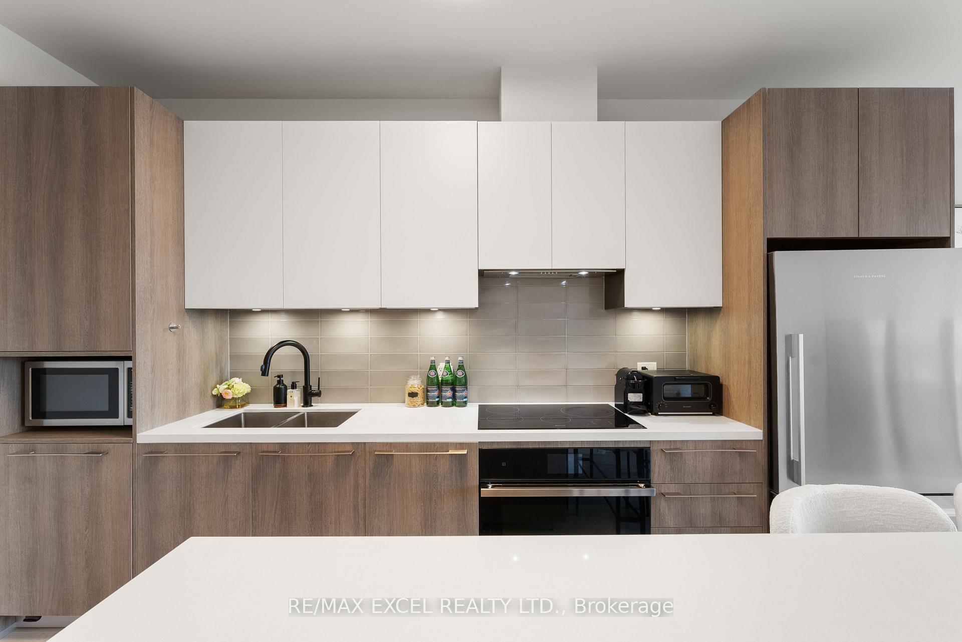 Photo 3 of Unit 1009, 38 Water Walk Drive, Markham, Unionville — HOMEH