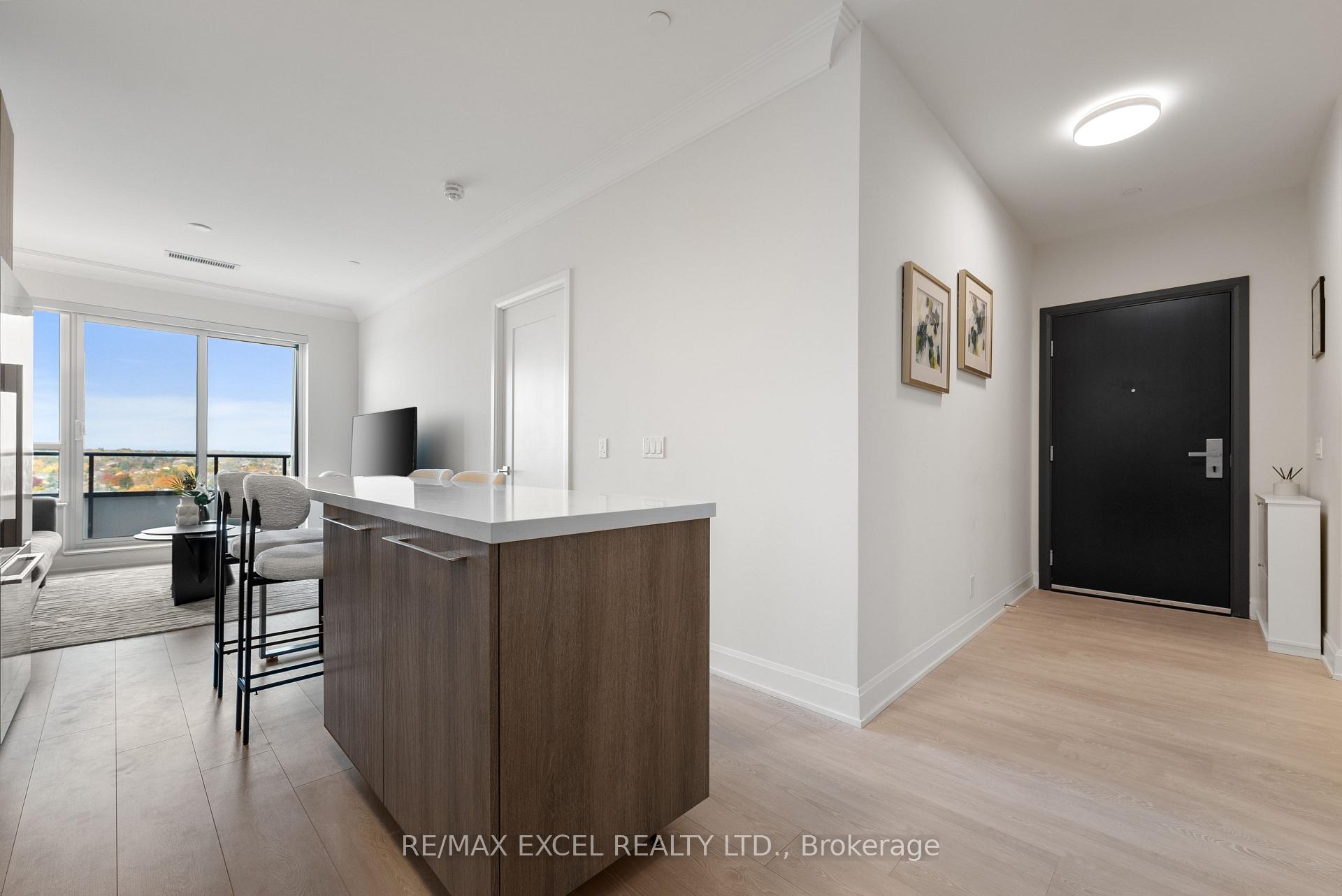 Photo 5 of Unit 1009, 38 Water Walk Drive, Markham, Unionville — HOMEH