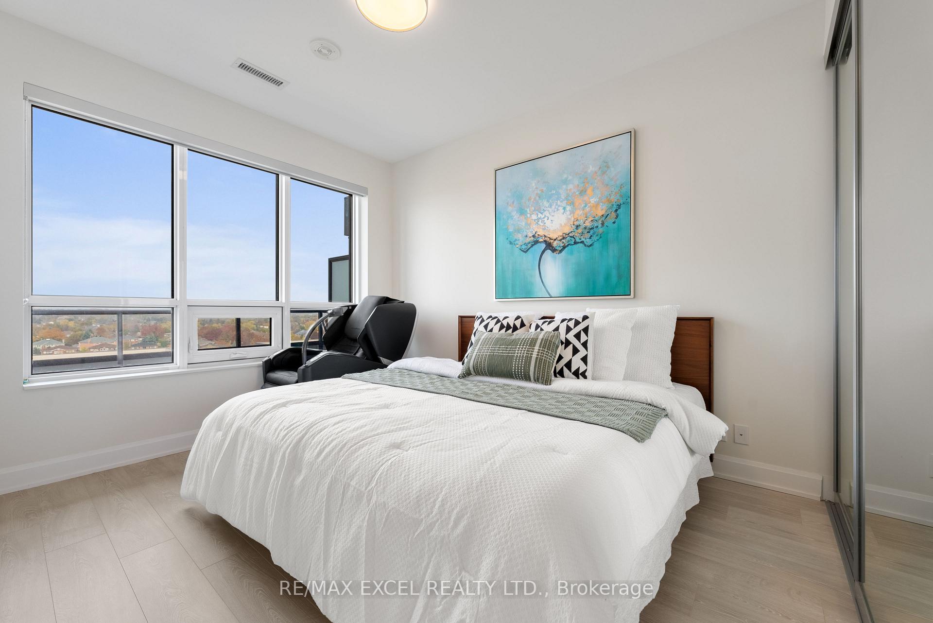 Photo 6 of Unit 1009, 38 Water Walk Drive, Markham, Unionville — HOMEH