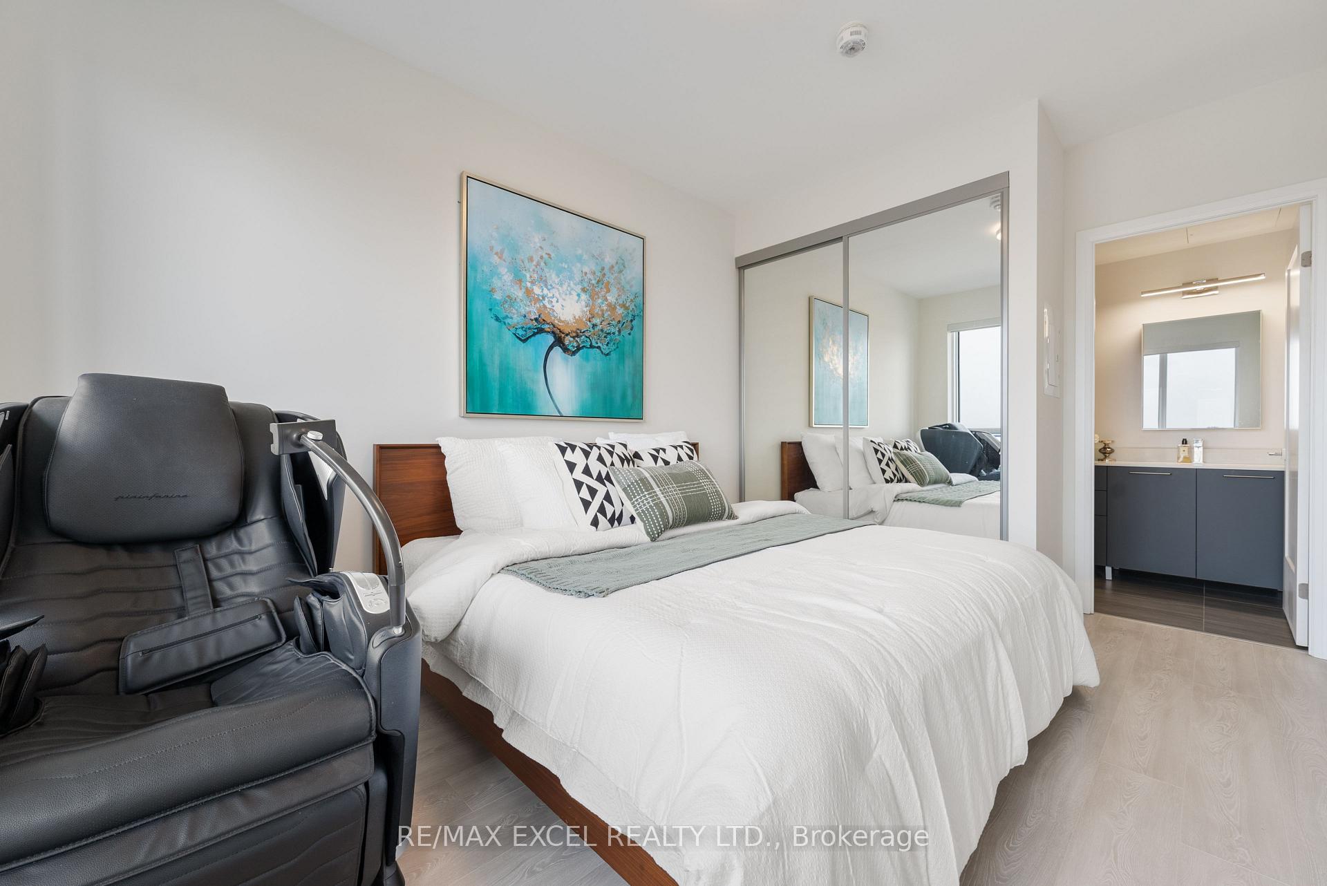 Photo 7 of Unit 1009, 38 Water Walk Drive, Markham, Unionville — HOMEH