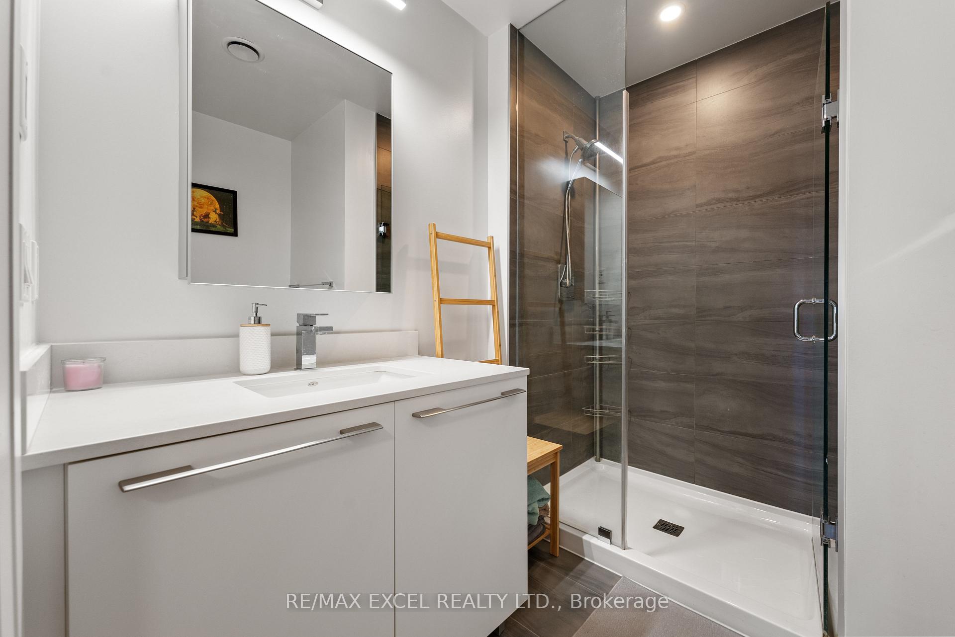 Photo 10 of Unit 1009, 38 Water Walk Drive, Markham, Unionville — HOMEH