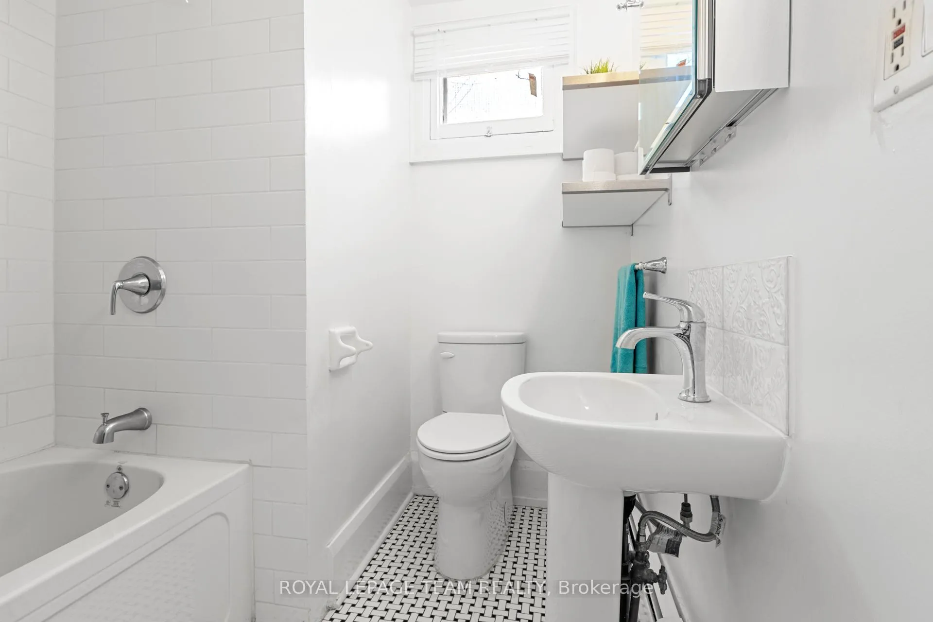 Photo 25 of 334 Queen Elizabeth Drive, Ottawa, Glebe — HOMEH
