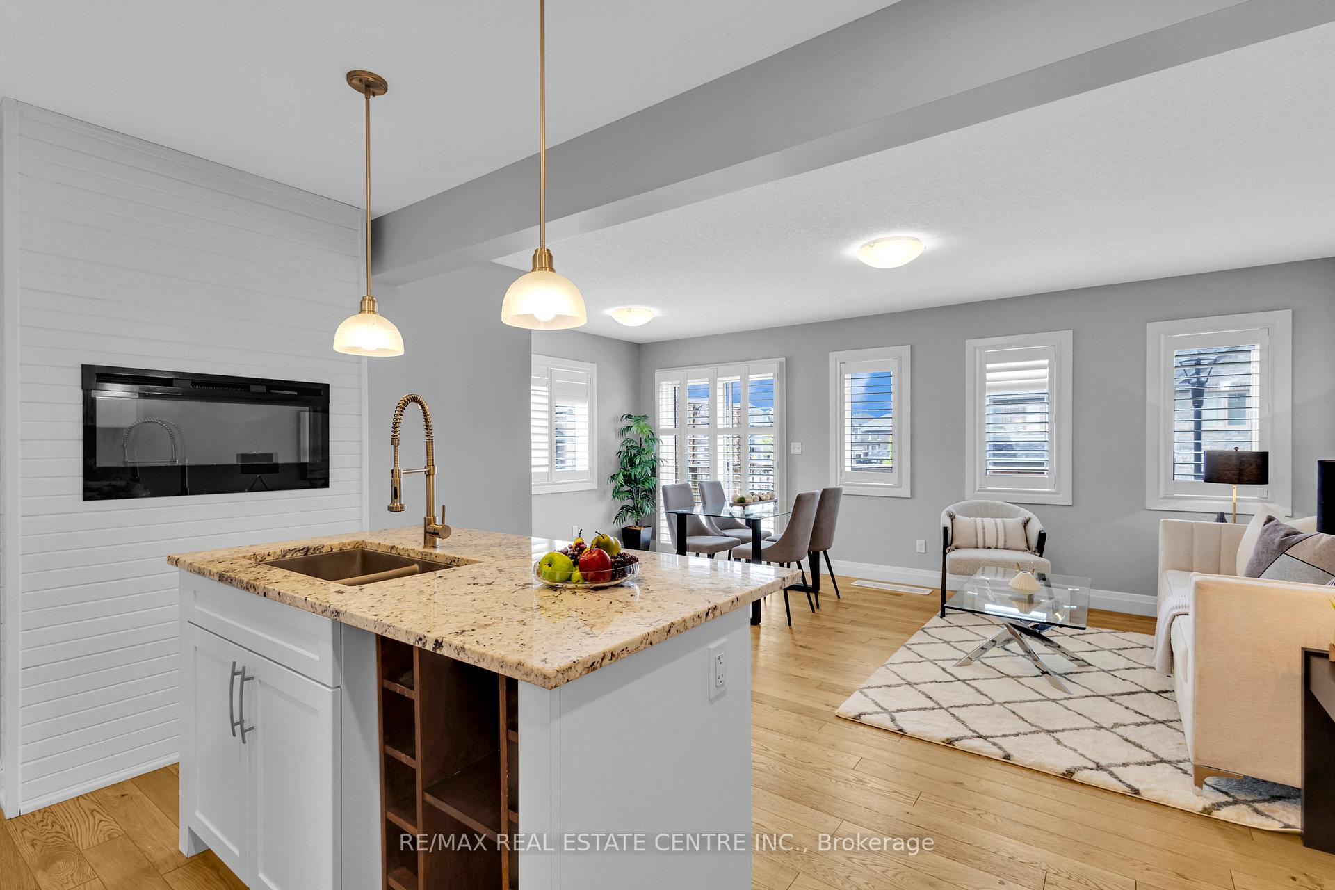 Photo 15 of 121 Hollybrook Trail, Kitchener, Doon South — HOMEH