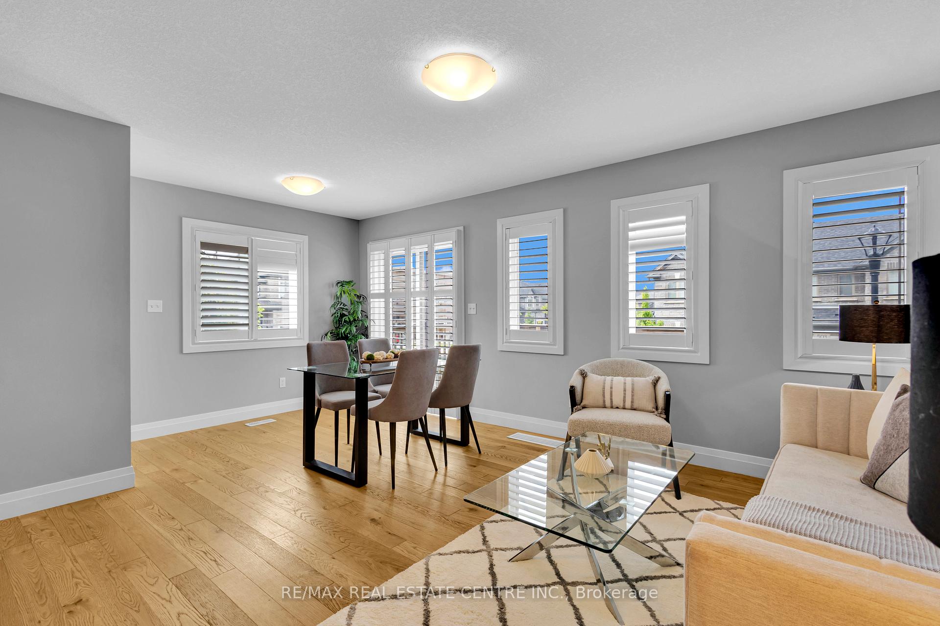 Photo 16 of 121 Hollybrook Trail, Kitchener, Doon South — HOMEH