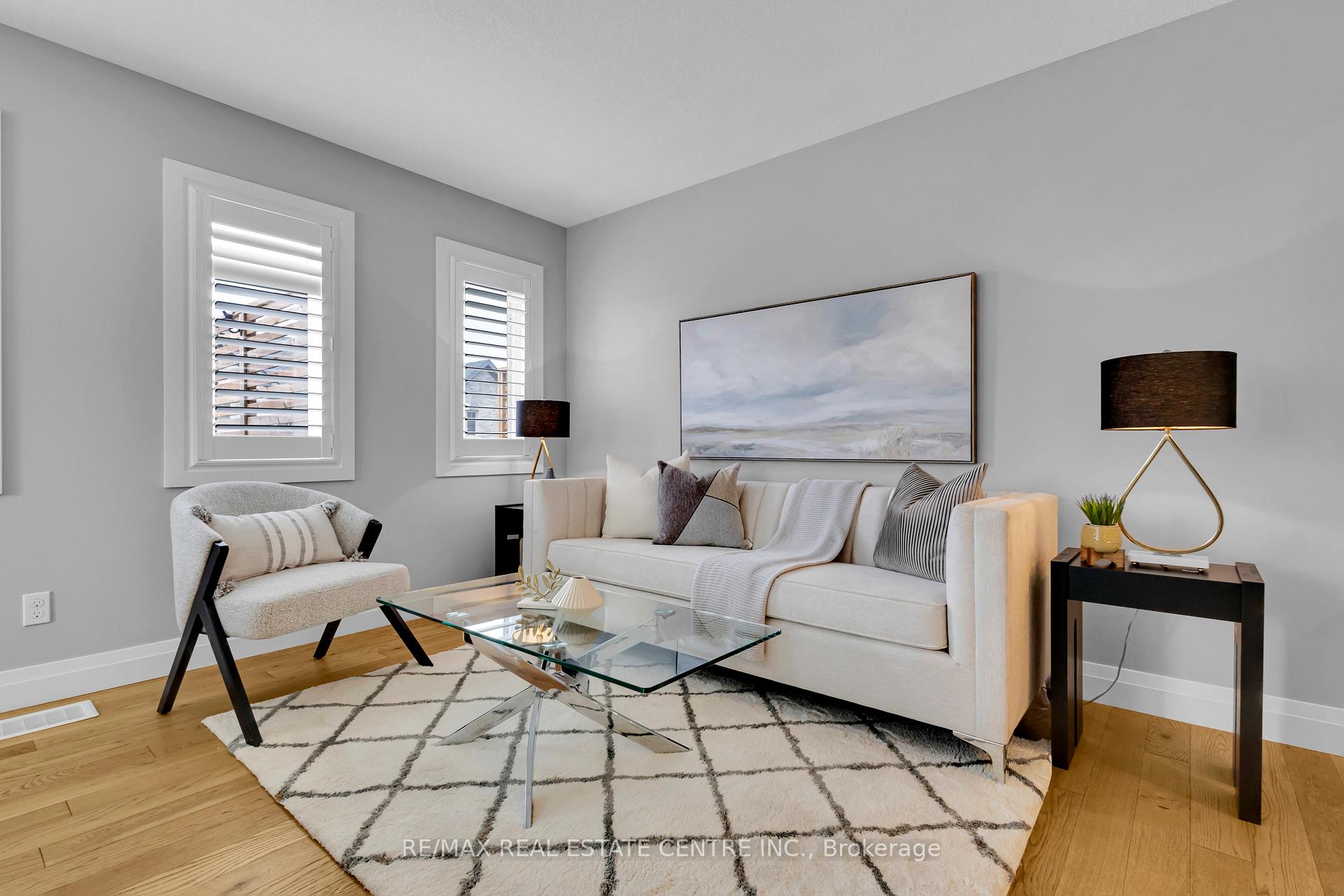 Photo 18 of 121 Hollybrook Trail, Kitchener, Doon South — HOMEH