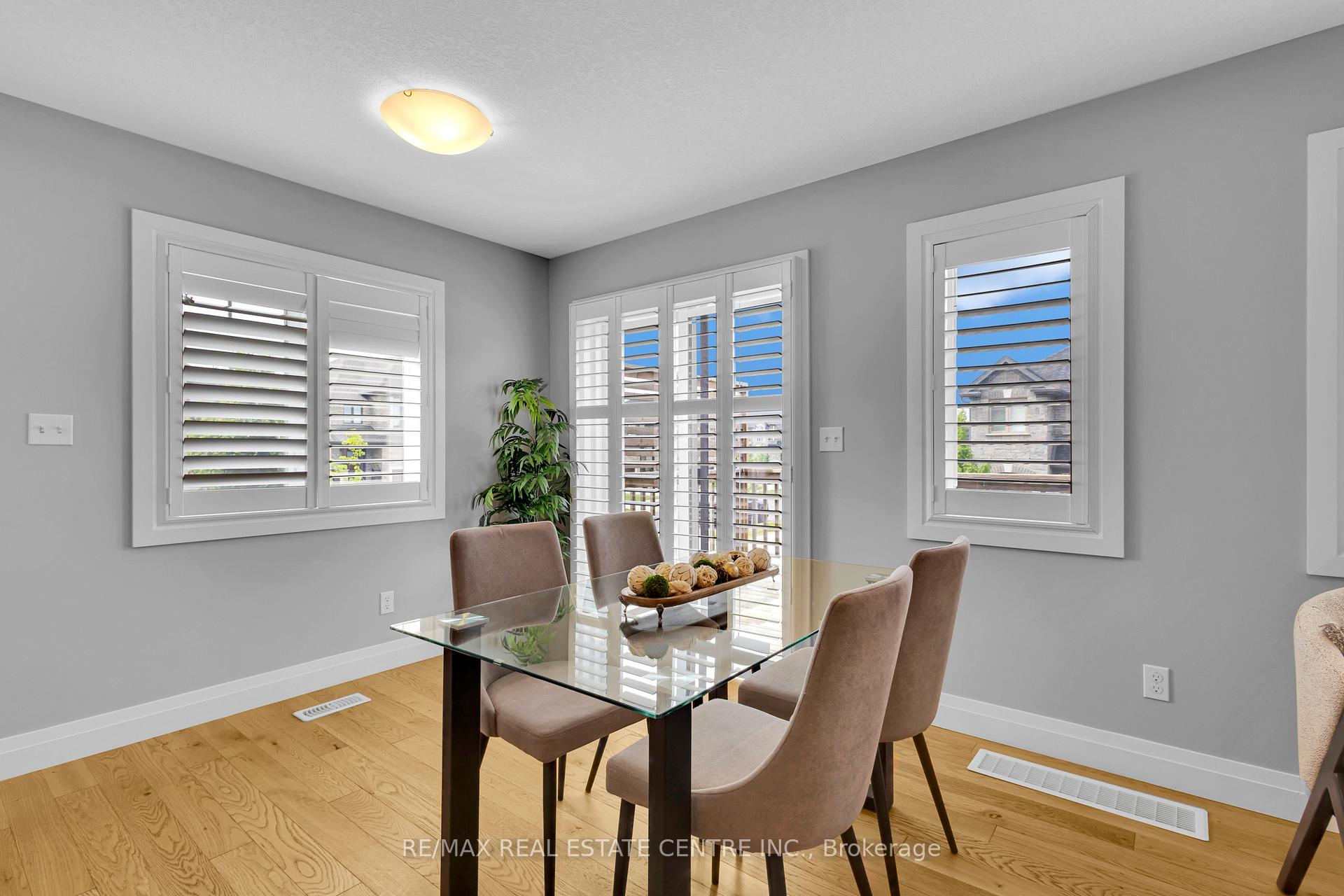 Photo 20 of 121 Hollybrook Trail, Kitchener, Doon South — HOMEH