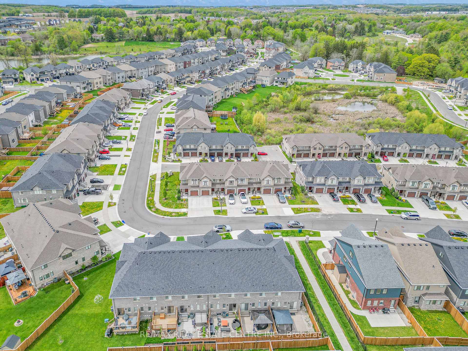 Photo 43 of 121 Hollybrook Trail, Kitchener, Doon South — HOMEH