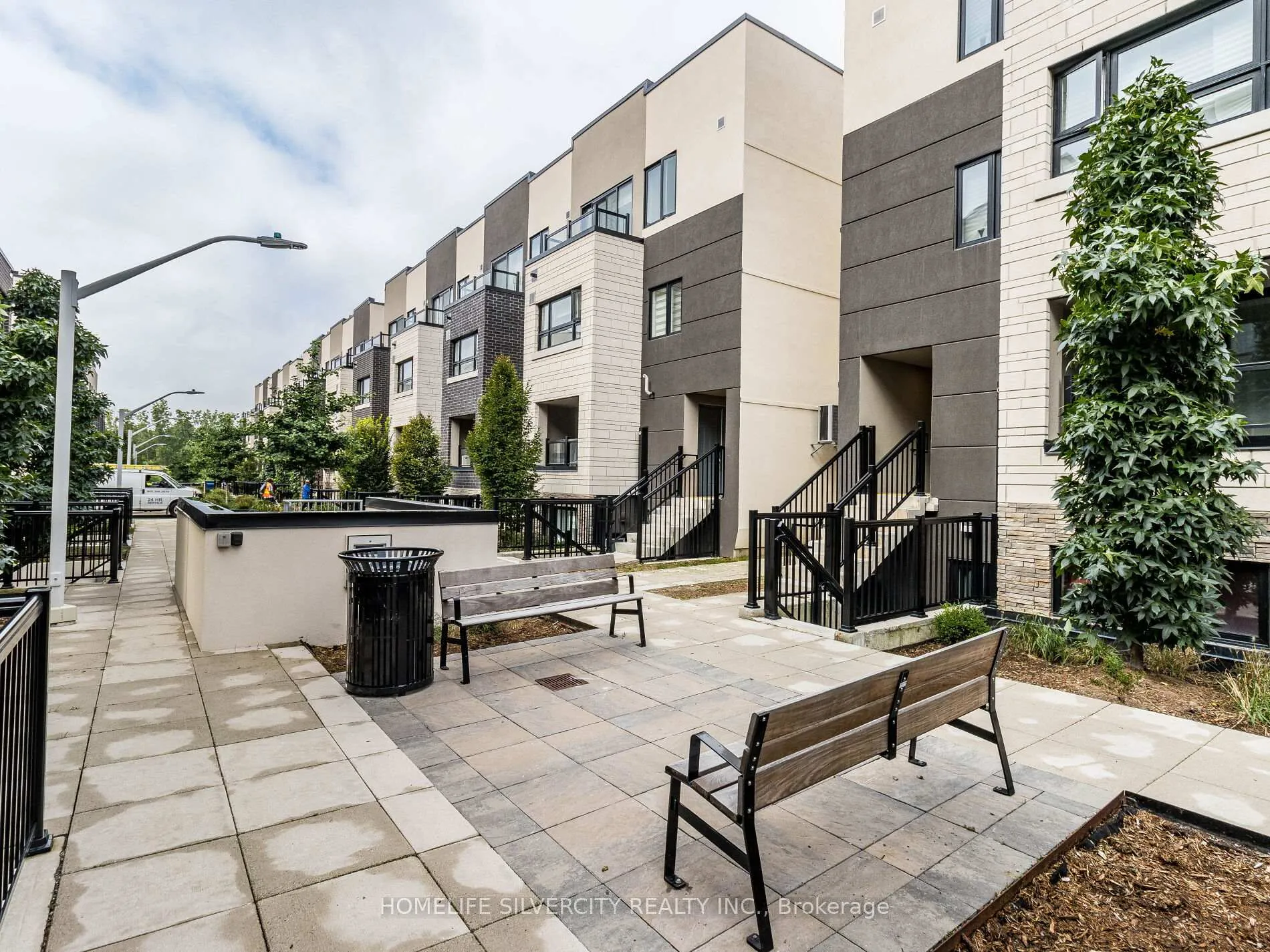 Front of Unit 403, 1141 Cooke Boulevard