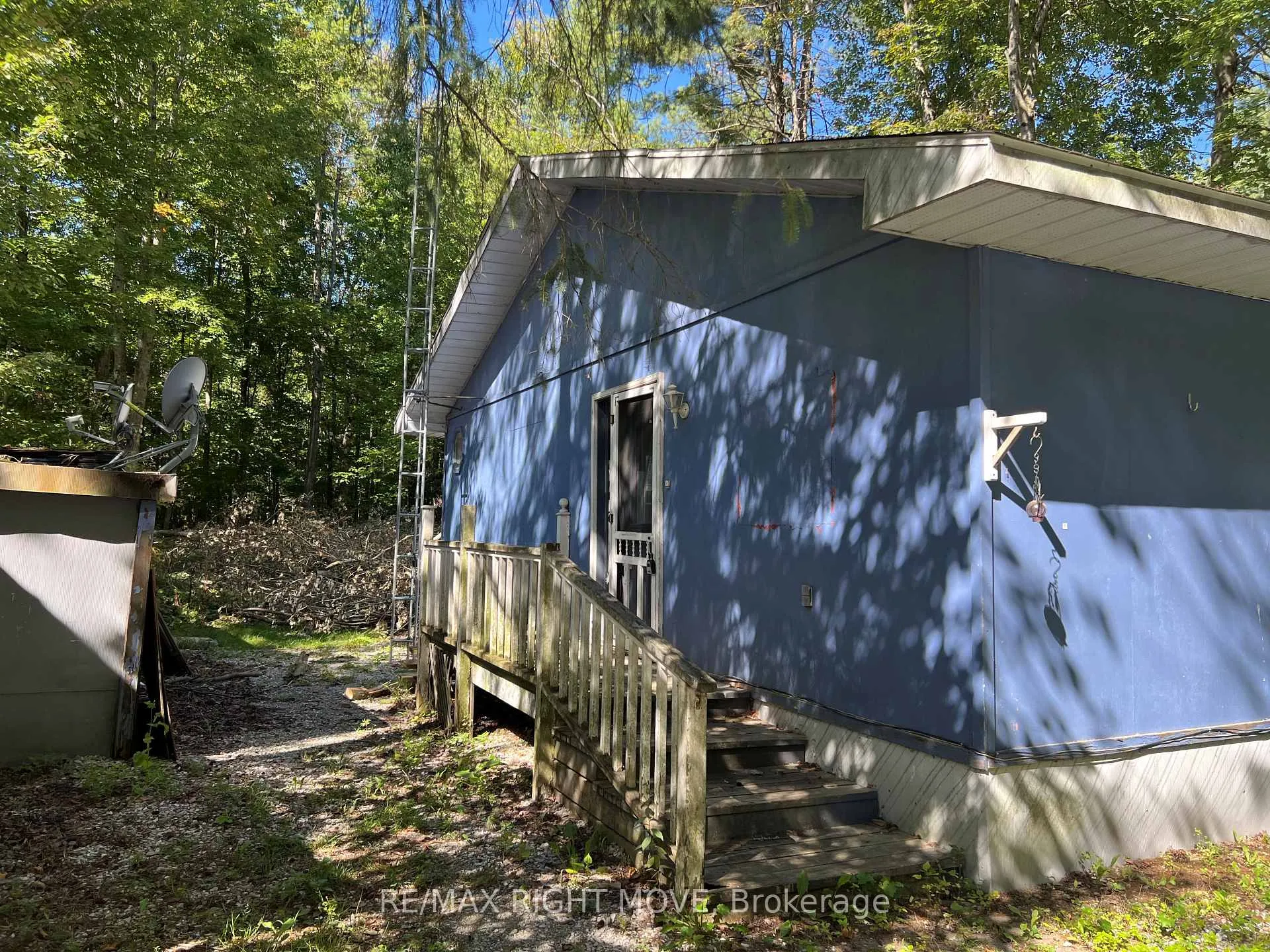 Photo 2 of 1052 4 Seasons Road, Gravenhurst, Morrison — HOMEH