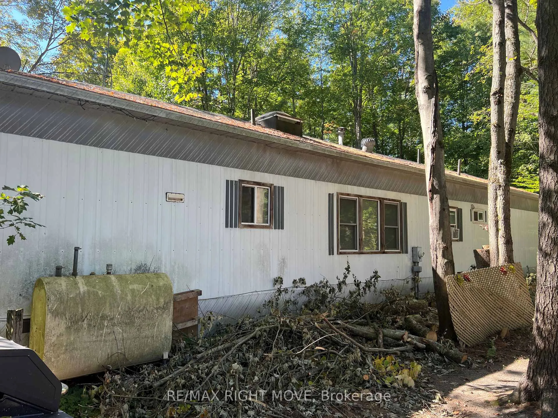 Photo 22 of 1052 4 Seasons Road, Gravenhurst, Morrison — HOMEH