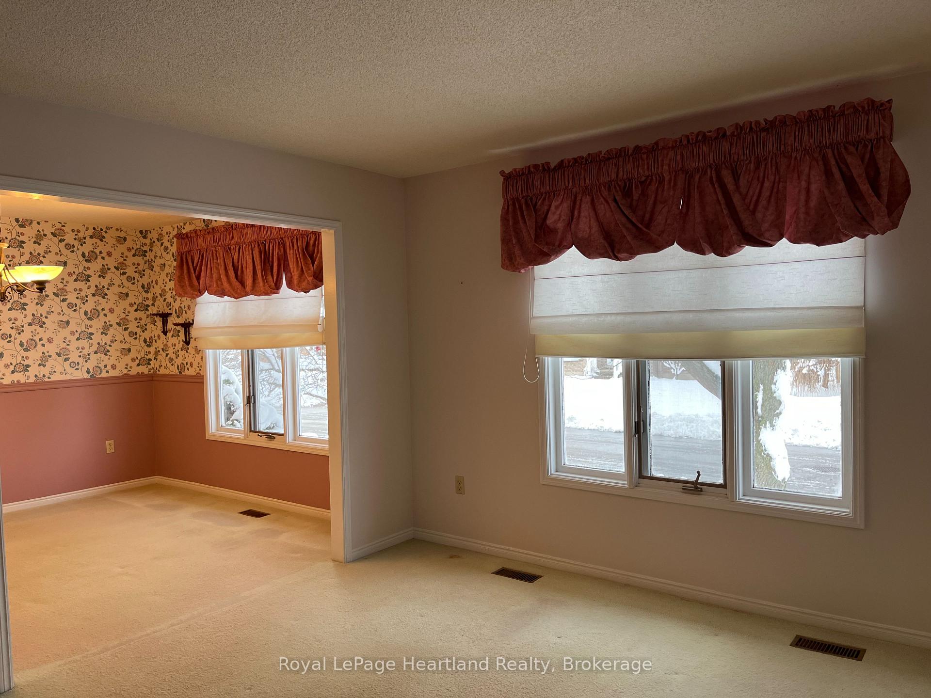 Photo 5 of 39 Lee Crescent, Goderich, Goderich (Town) — HOMEH