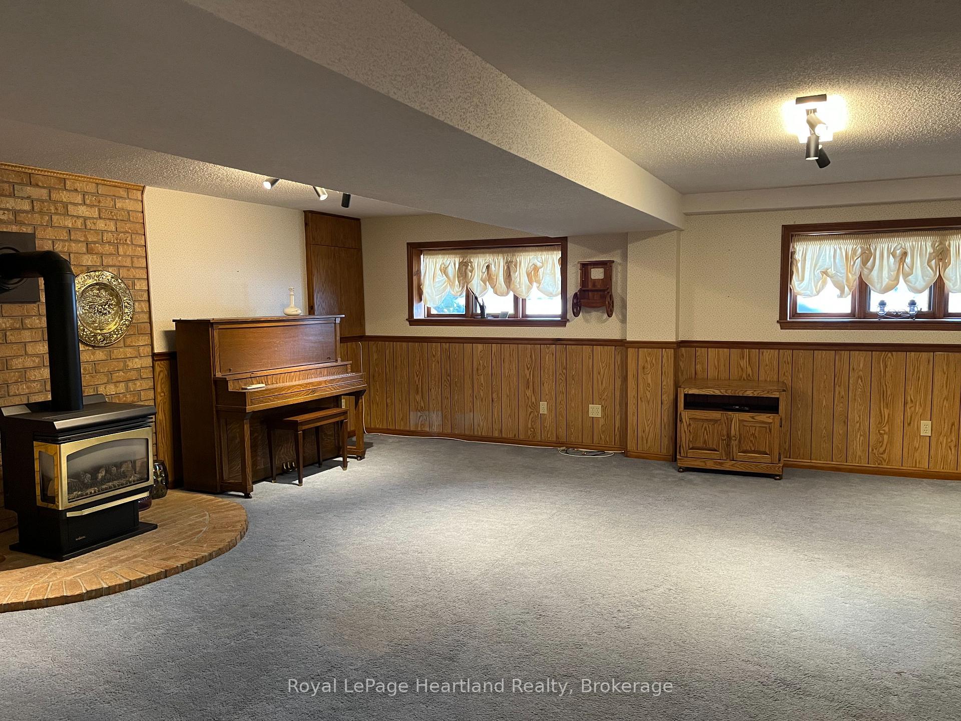 Photo 10 of 39 Lee Crescent, Goderich, Goderich (Town) — HOMEH