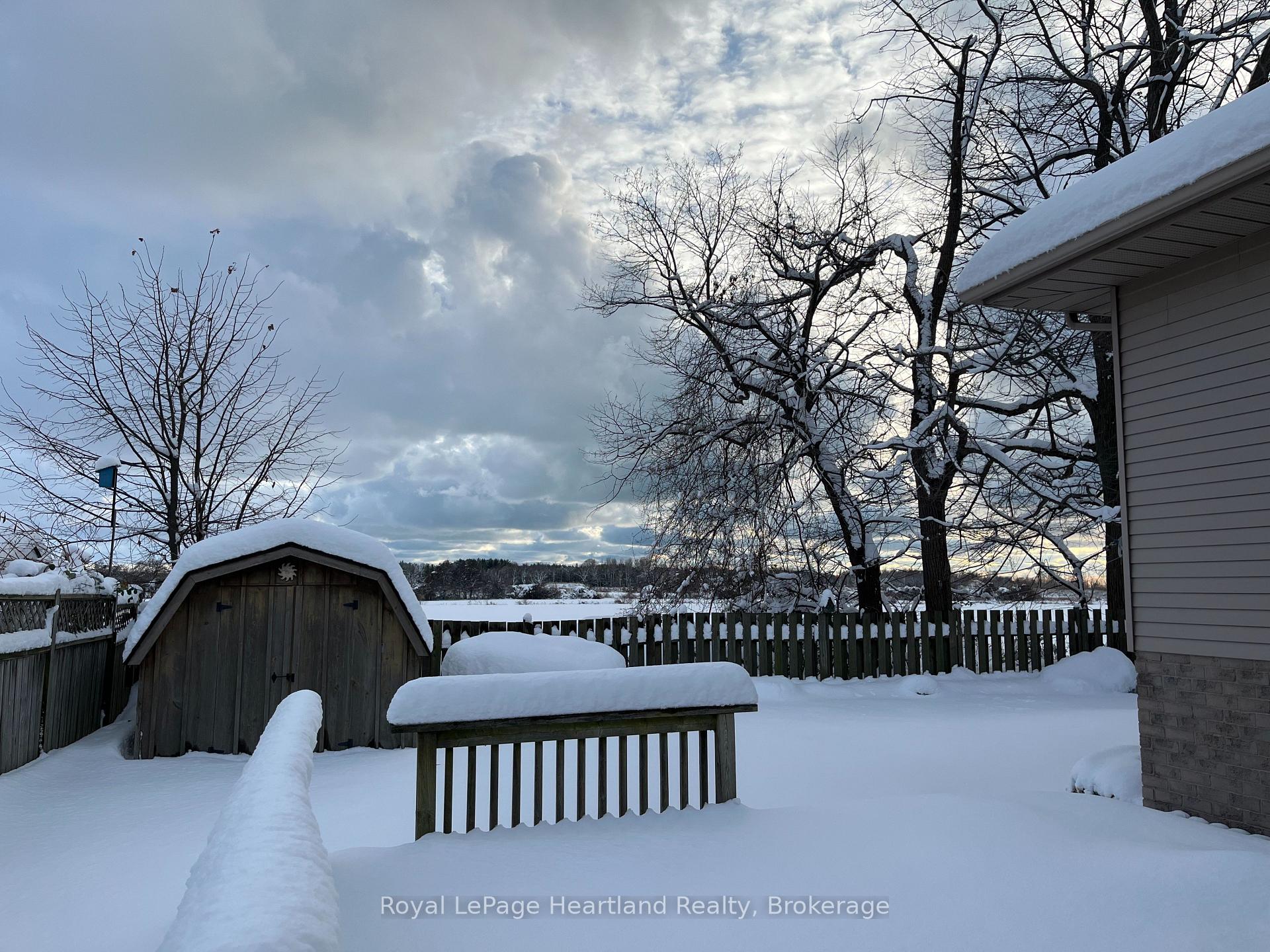 Photo 9 of 39 Lee Crescent, Goderich, Goderich (Town) — HOMEH