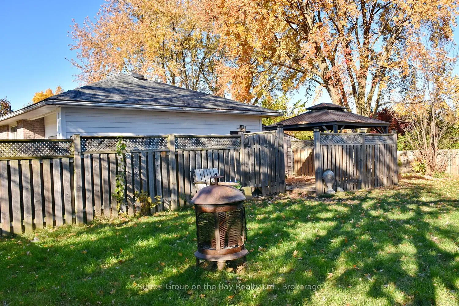 Photo 4 of 5 Brock Crescent, Collingwood — HOMEH