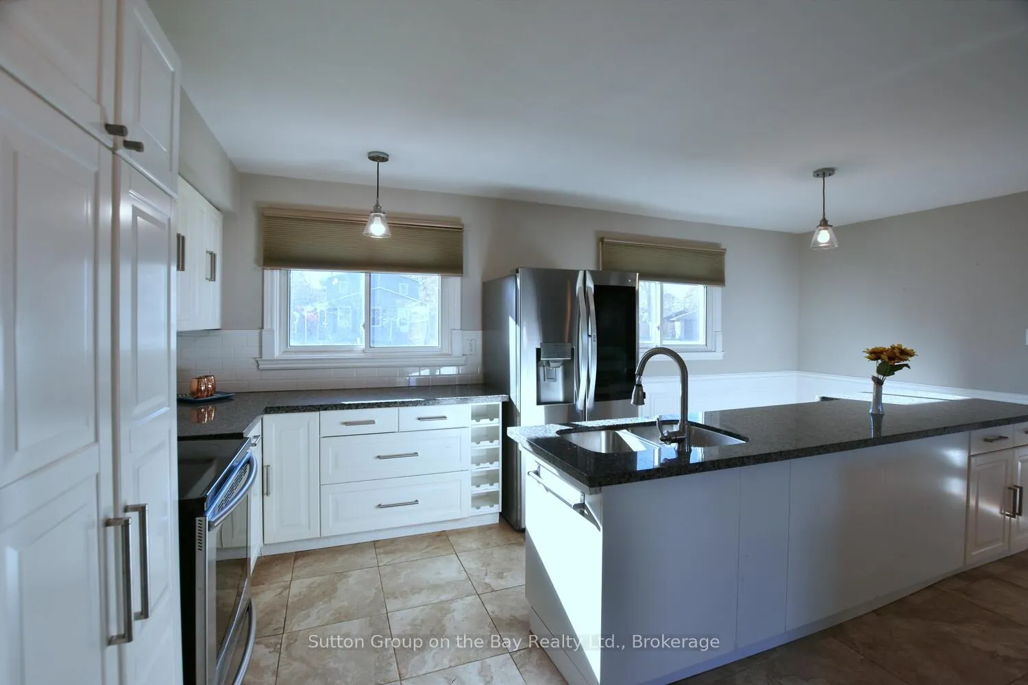 Photo 13 of 5 Brock Crescent, Collingwood — HOMEH