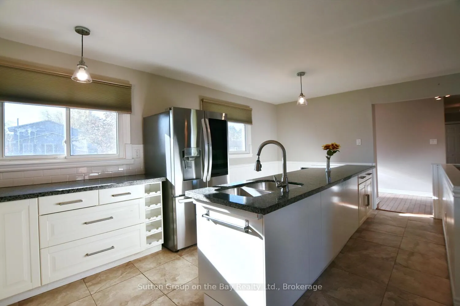 Photo 14 of 5 Brock Crescent, Collingwood — HOMEH