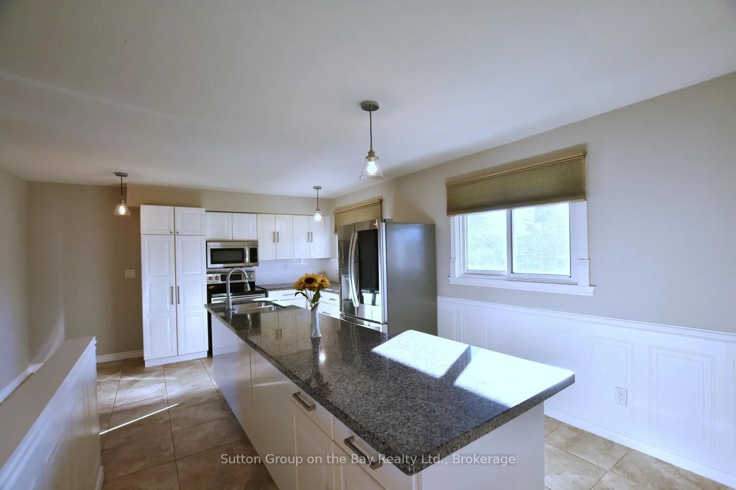 Photo 15 of 5 Brock Crescent, Collingwood — HOMEH