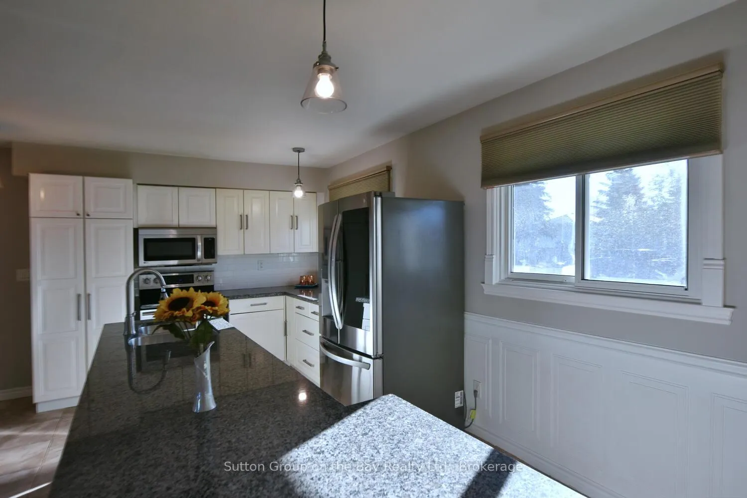 Photo 16 of 5 Brock Crescent, Collingwood — HOMEH