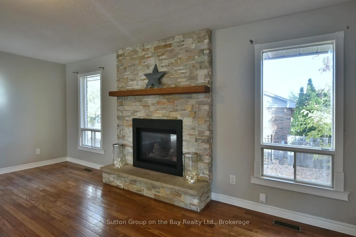 Photo 21 of 5 Brock Crescent, Collingwood — HOMEH