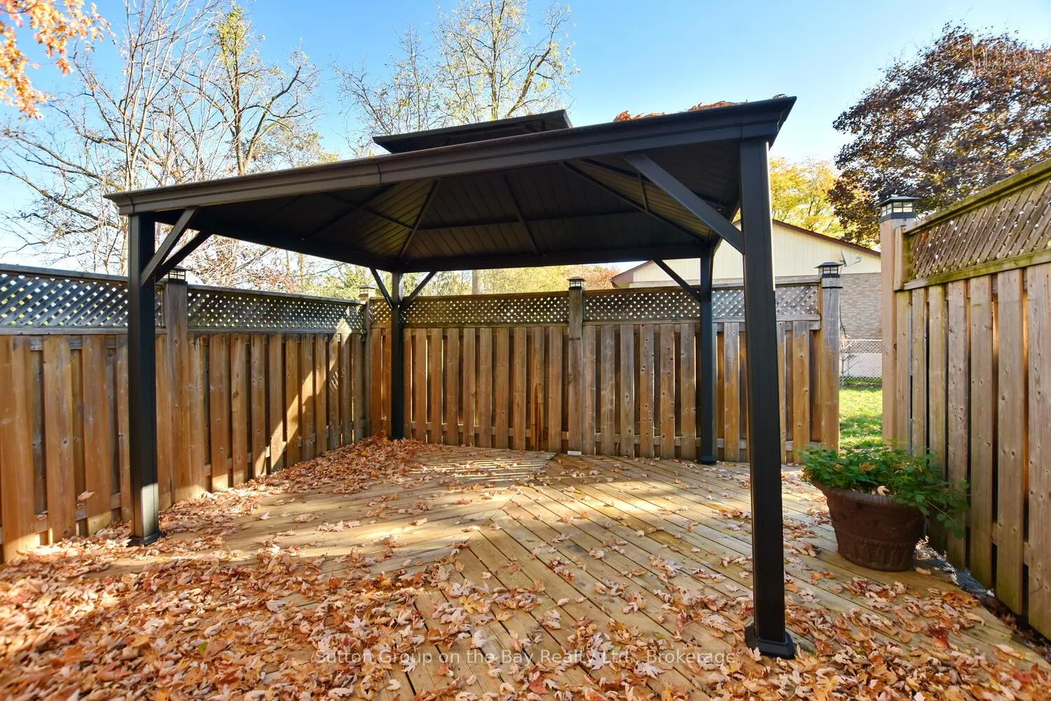 Photo 24 of 5 Brock Crescent, Collingwood — HOMEH