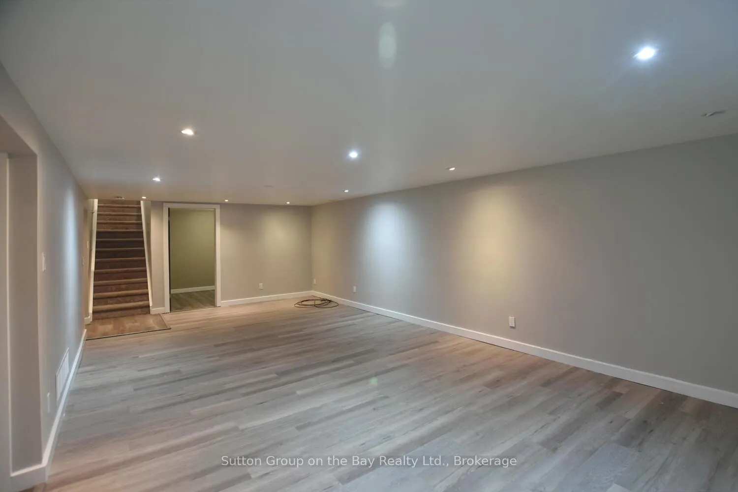 Photo 42 of 5 Brock Crescent, Collingwood — HOMEH