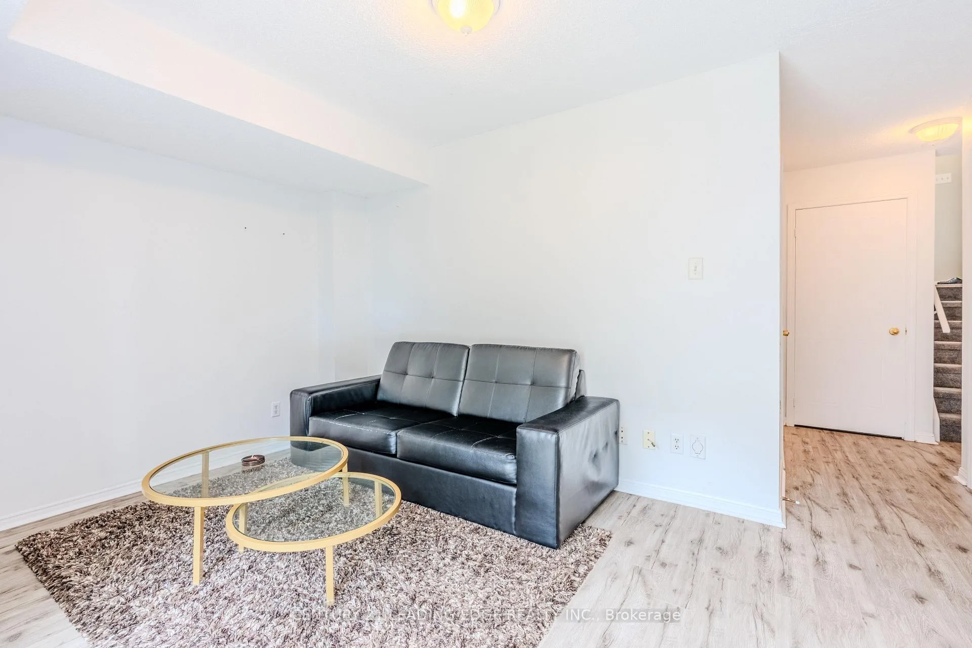 Photo 21 of 98 Aspen Park Way, Whitby, Downtown Whitby — HOMEH