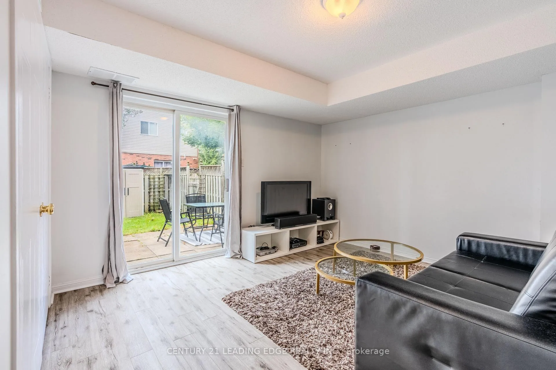 Photo 22 of 98 Aspen Park Way, Whitby, Downtown Whitby — HOMEH