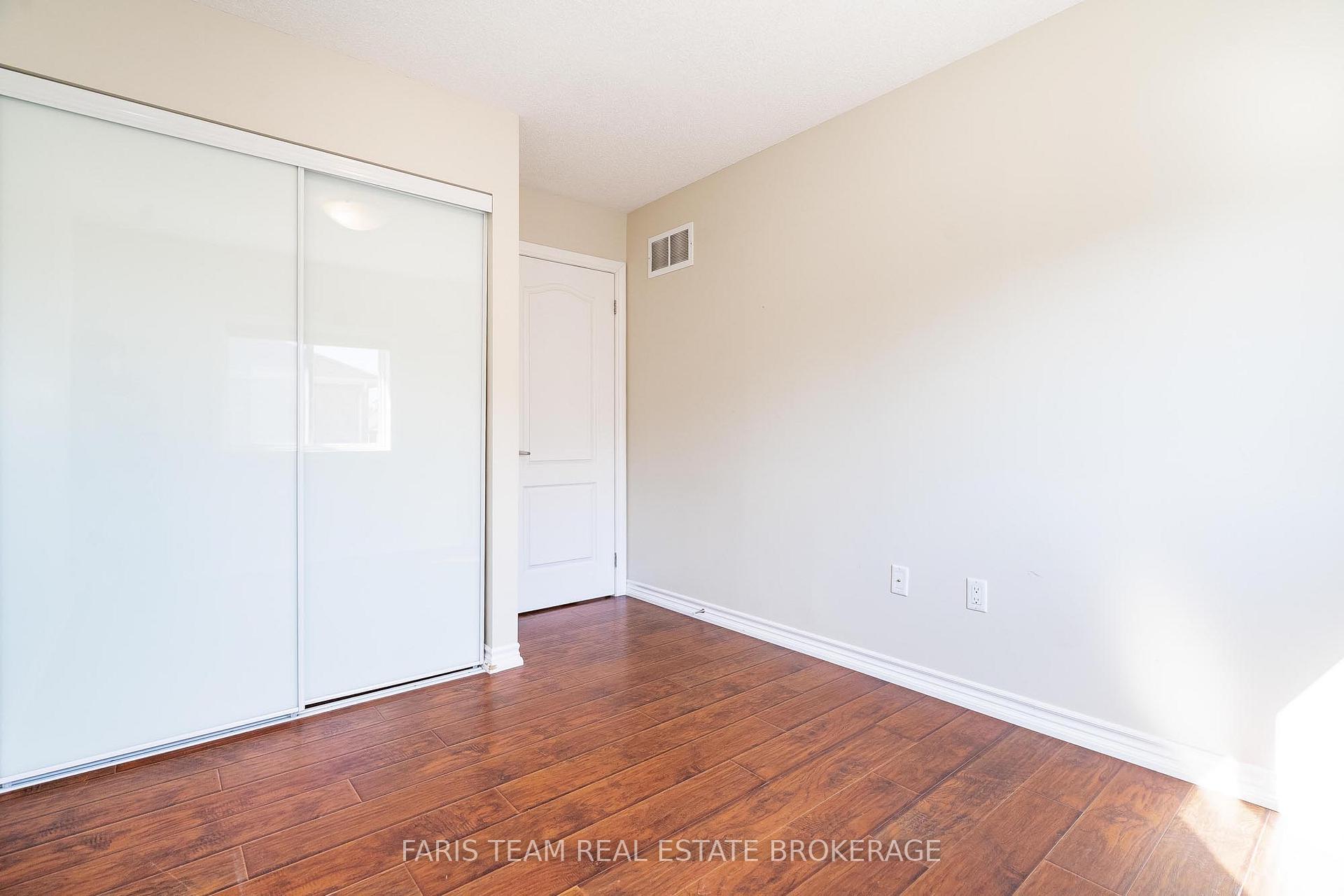Photo 20 of 30 Southwoods Crescent, Barrie, Holly — HOMEH