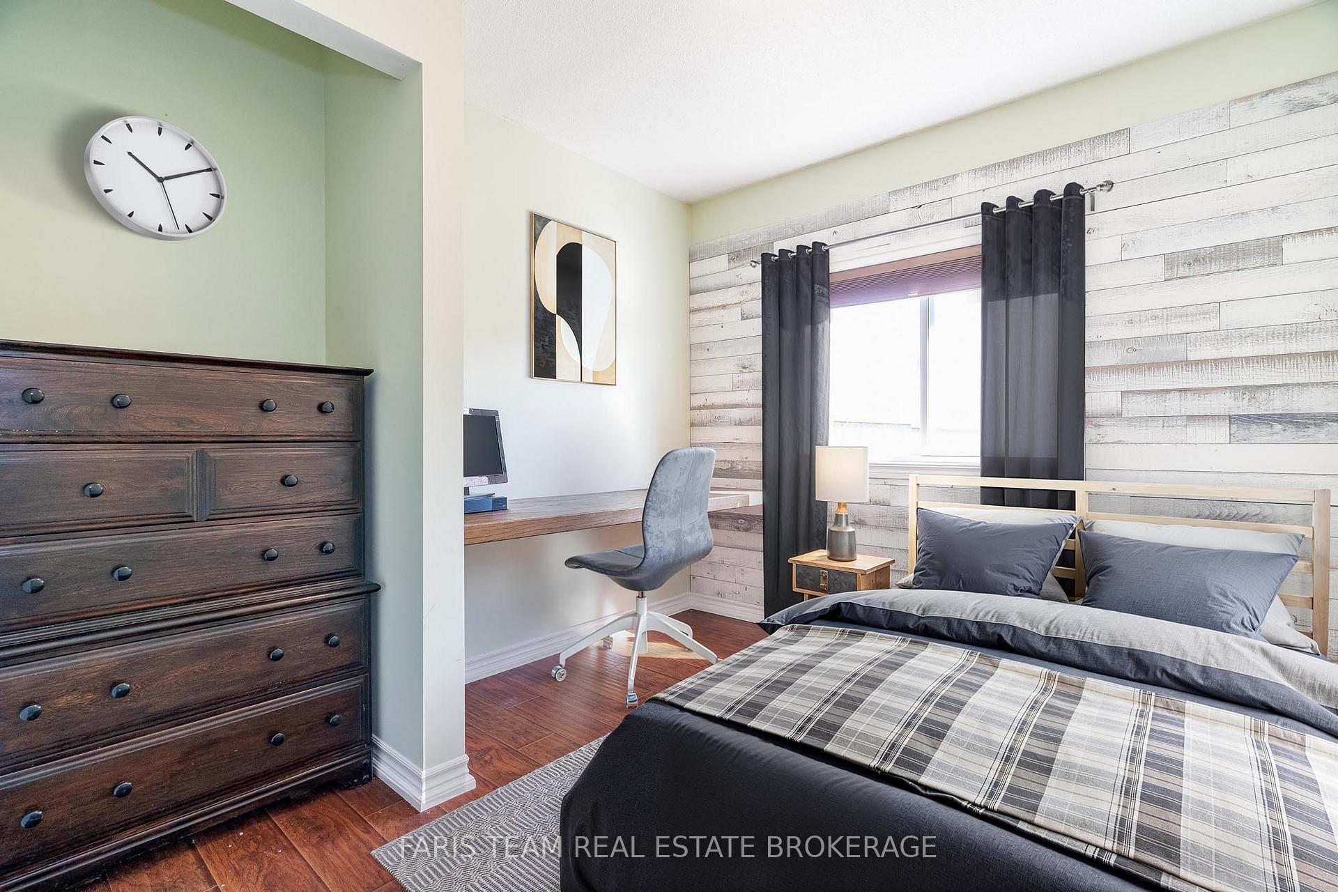 Photo 21 of 30 Southwoods Crescent, Barrie, Holly — HOMEH