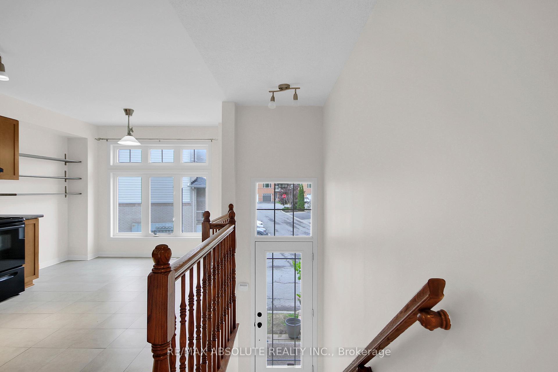 Photo 6 of 243 Stroget Private, Ottawa, Merivale Industrial Park/Citiplace — HOMEH