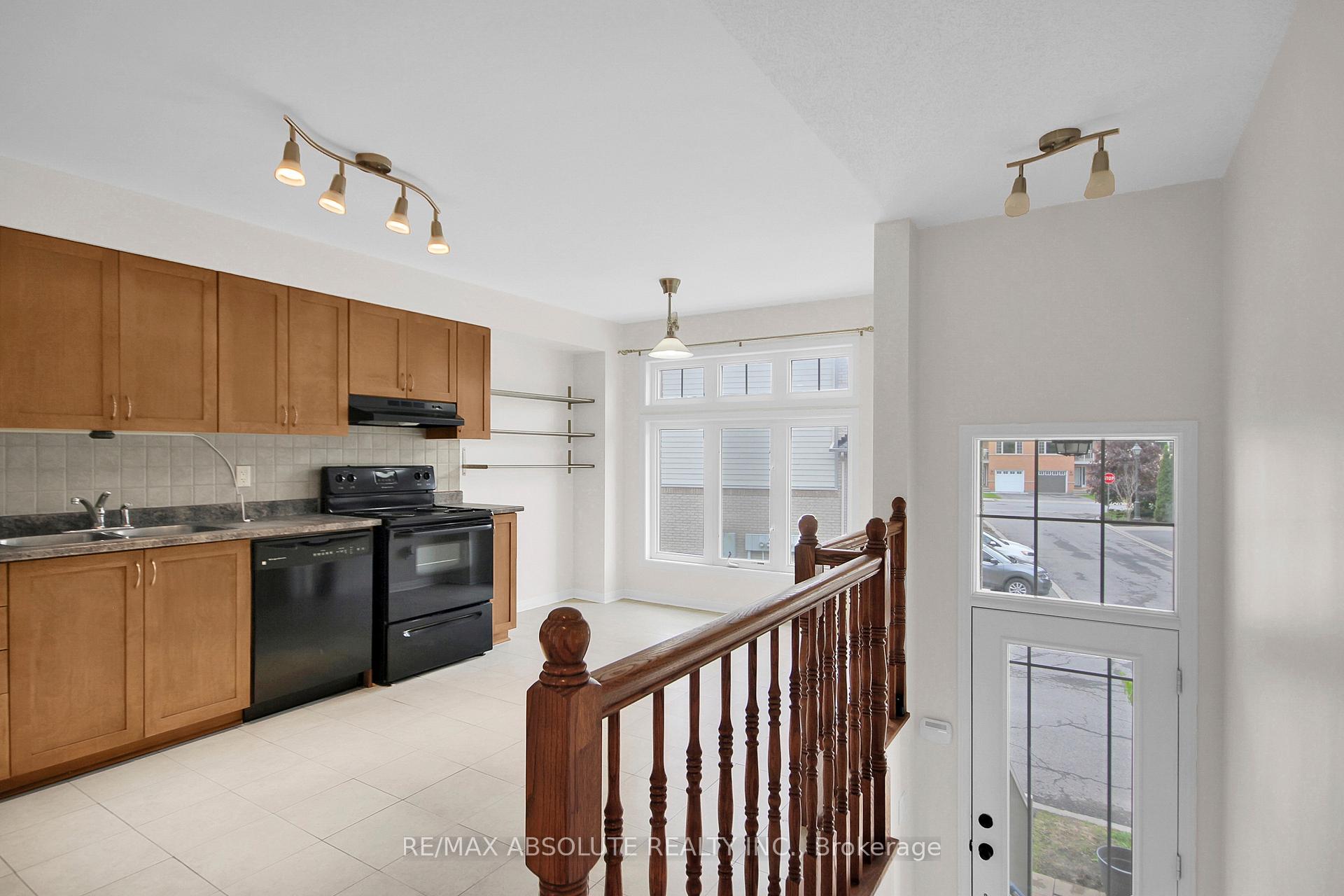 Photo 7 of 243 Stroget Private, Ottawa, Merivale Industrial Park/Citiplace — HOMEH